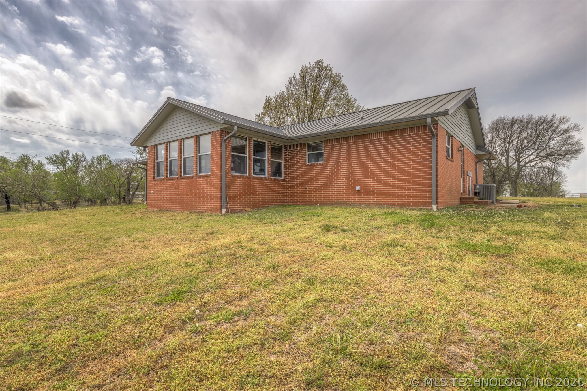 302 N Gas Street Chouteau OK 74337
