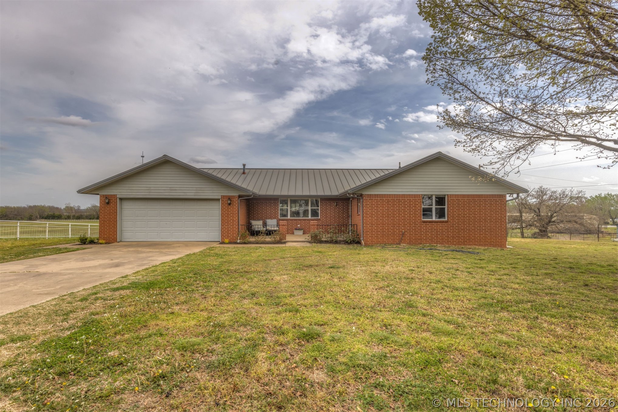 302 N Gas Street Chouteau OK 74337