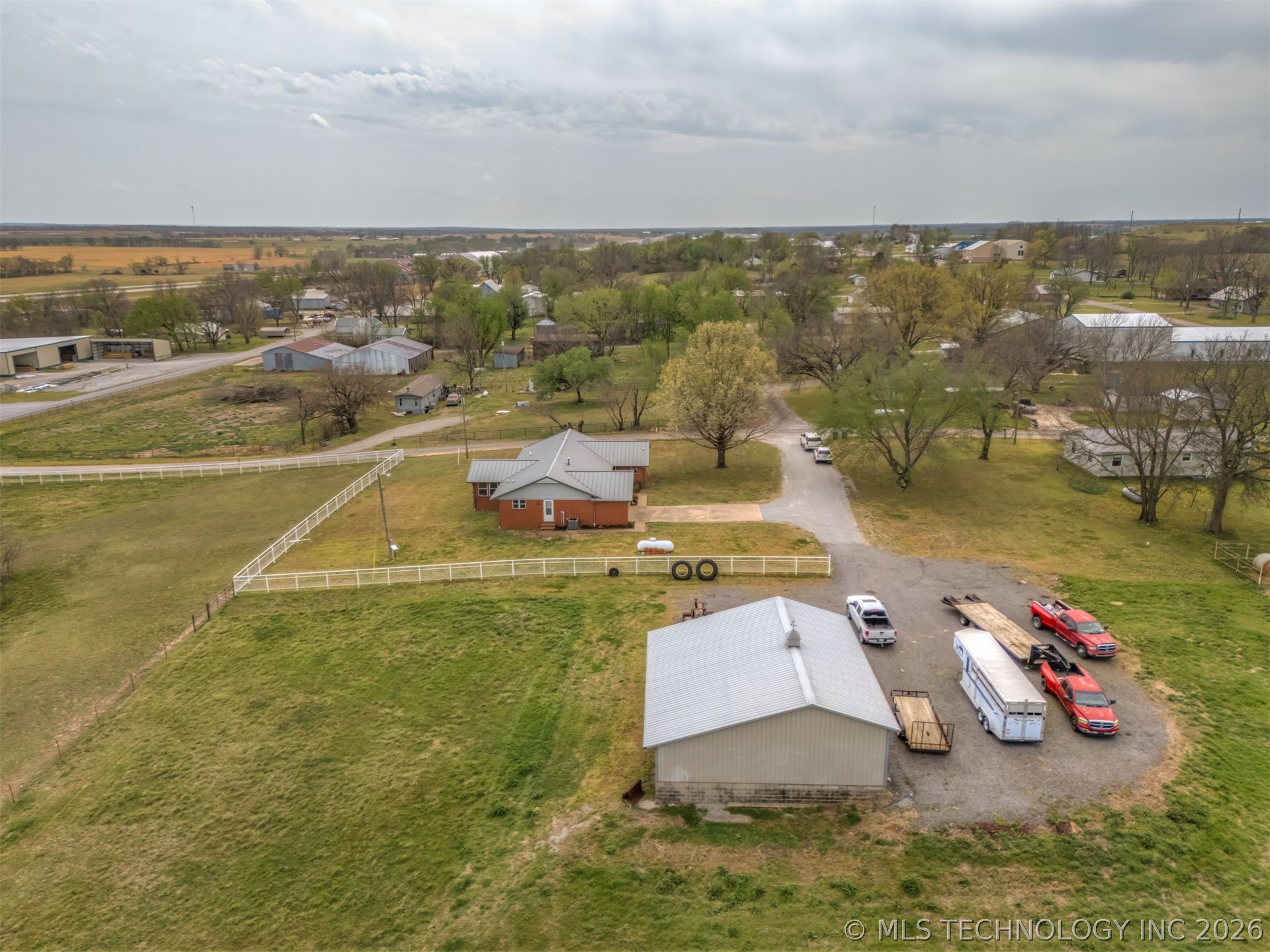 302 N Gas Street Chouteau OK 74337