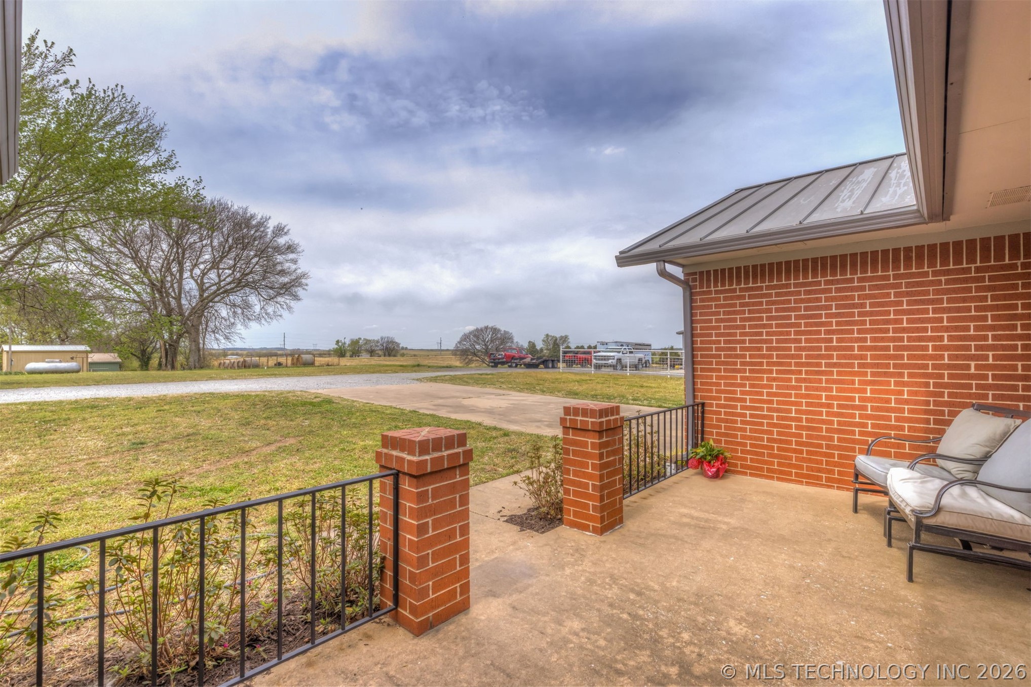302 N Gas Street Chouteau OK 74337