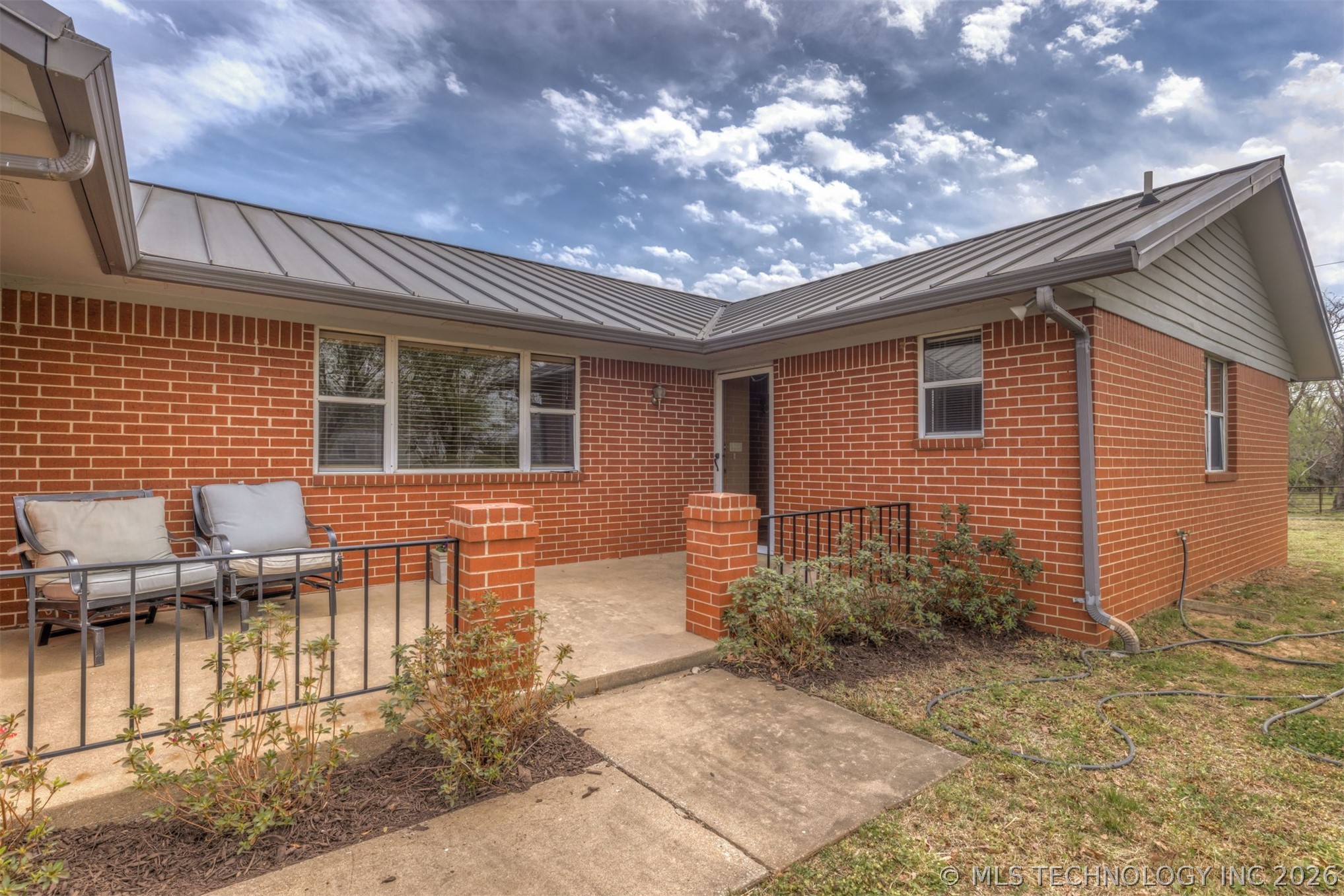 302 N Gas Street Chouteau OK 74337