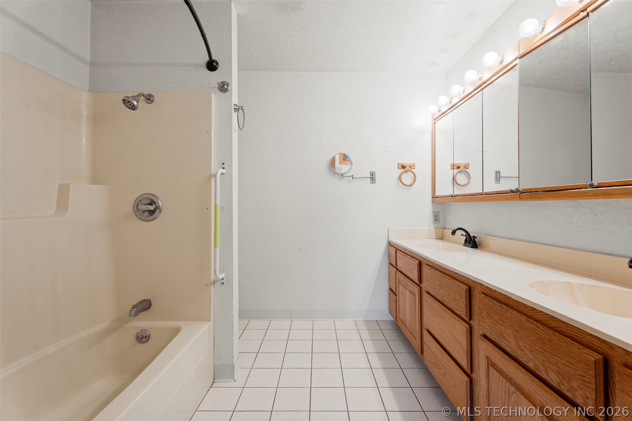 61611 E 340 Lane Grove OK 74344