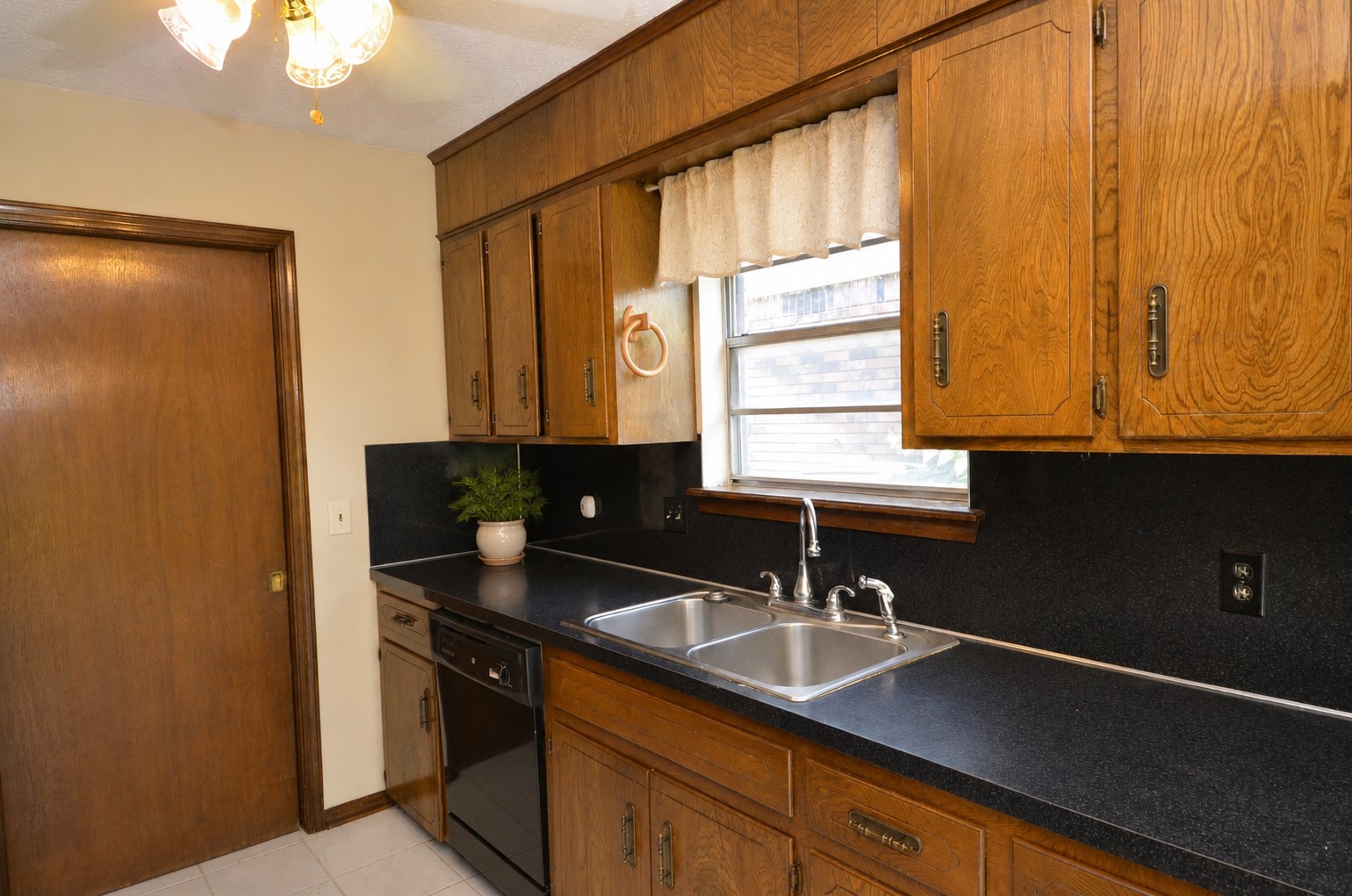 219 S 182nd Avenue Tulsa OK 74108