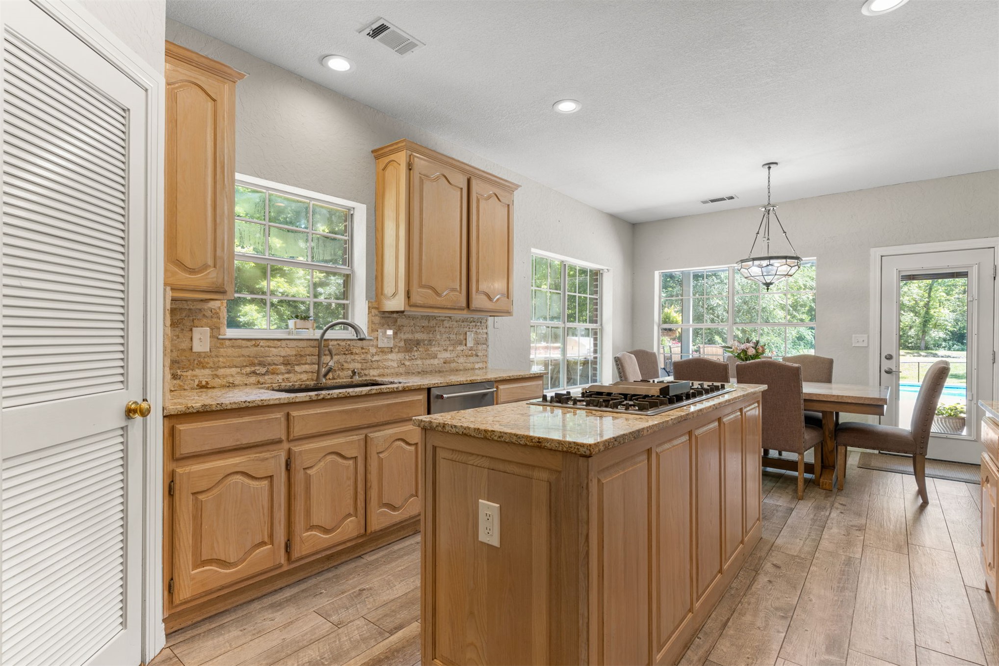28310 E 6th Place Catoosa OK 74015