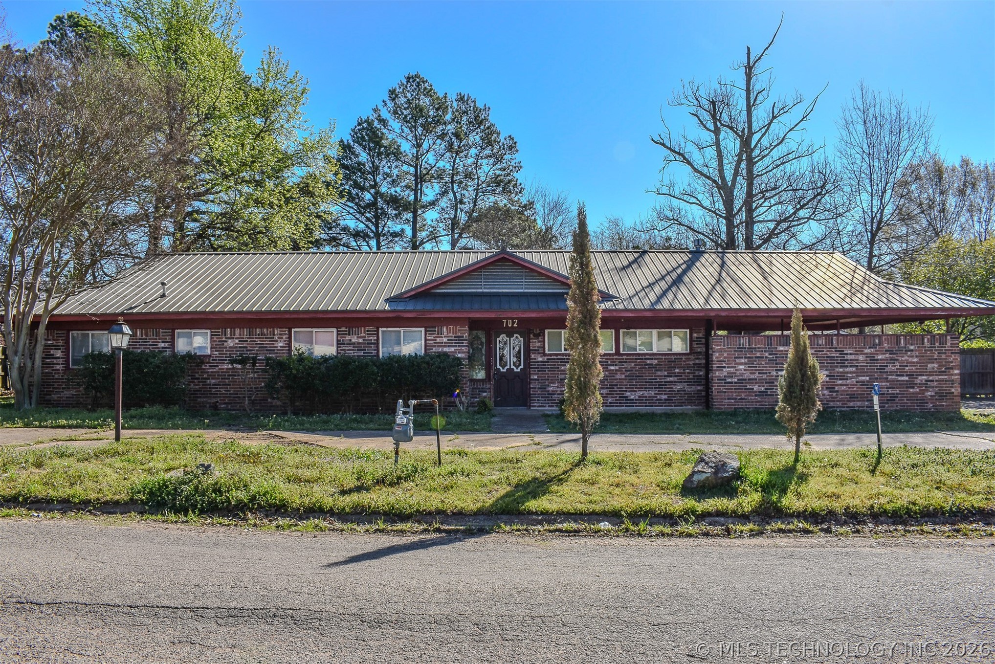 702 N 6th Street Hugo OK 74743