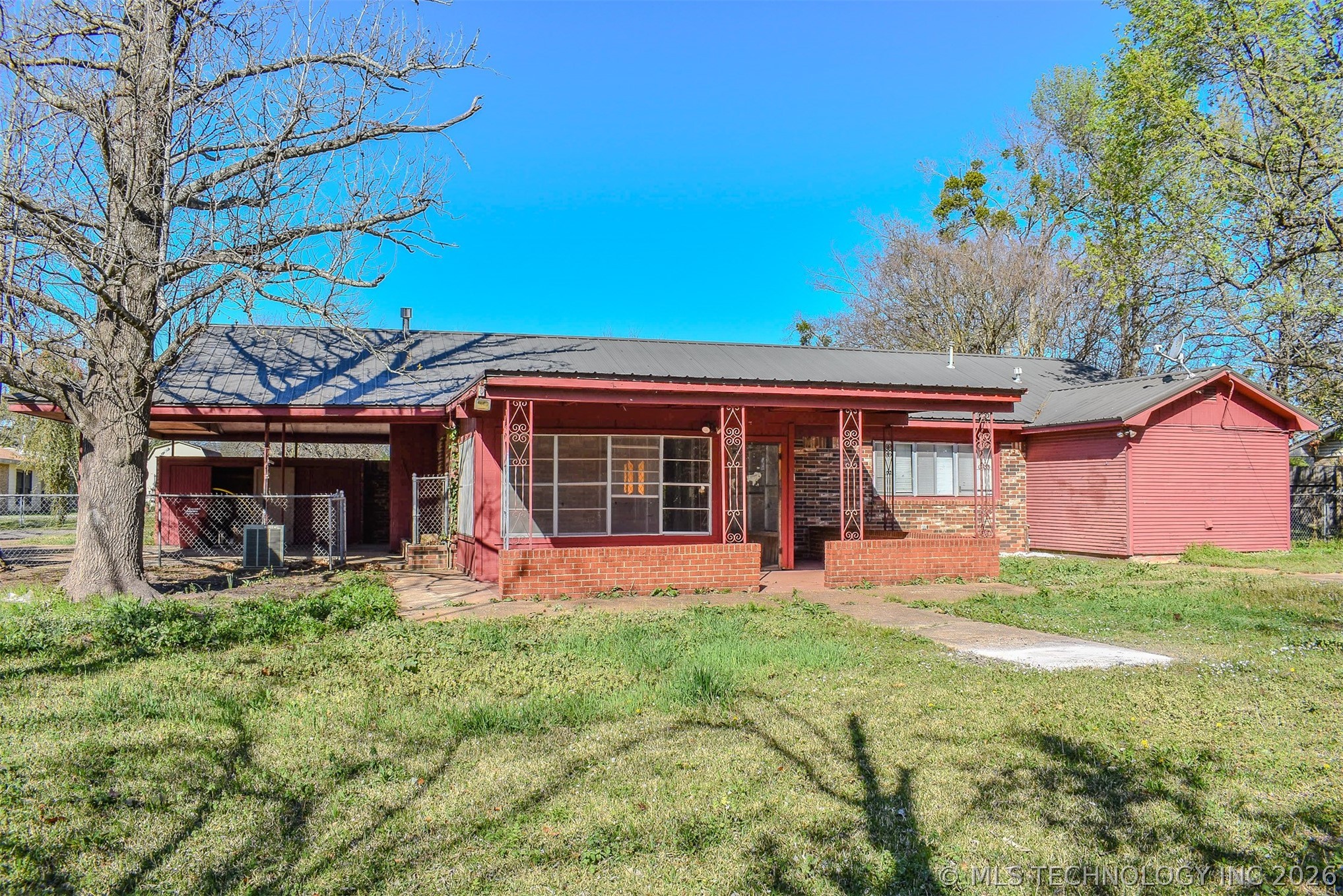 702 N 6th Street Hugo OK 74743