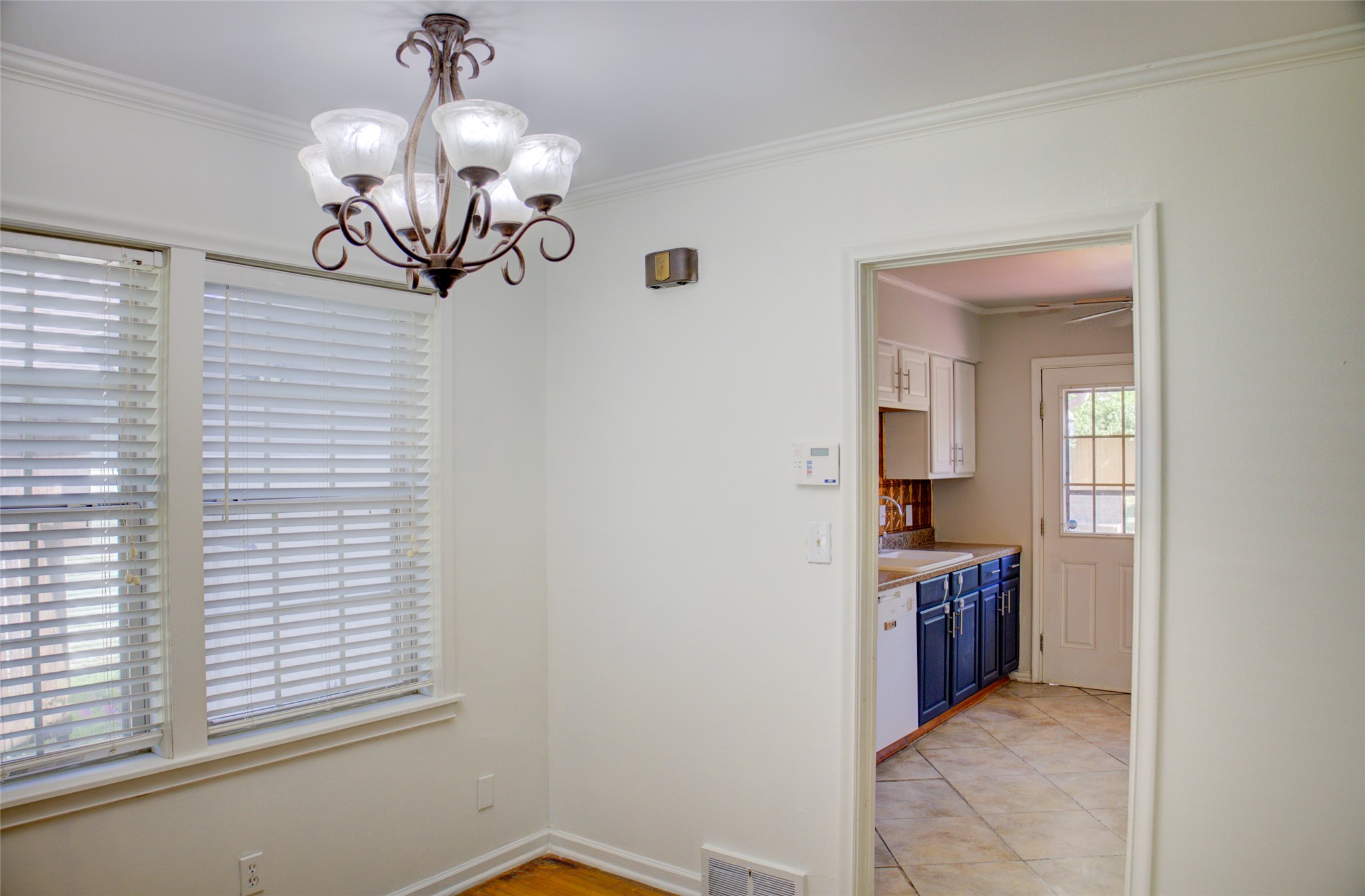 4221 E 25th Place E Tulsa OK 74114