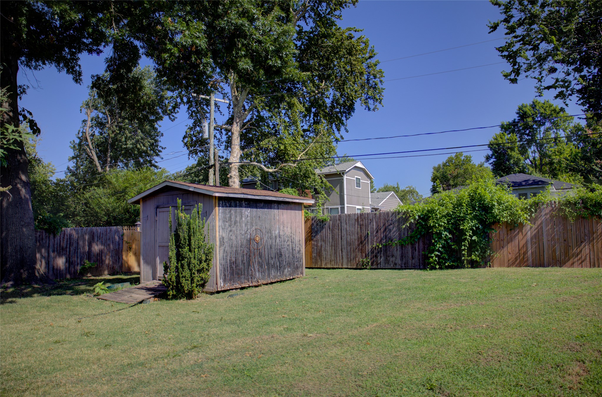 4221 E 25th Place E Tulsa OK 74114