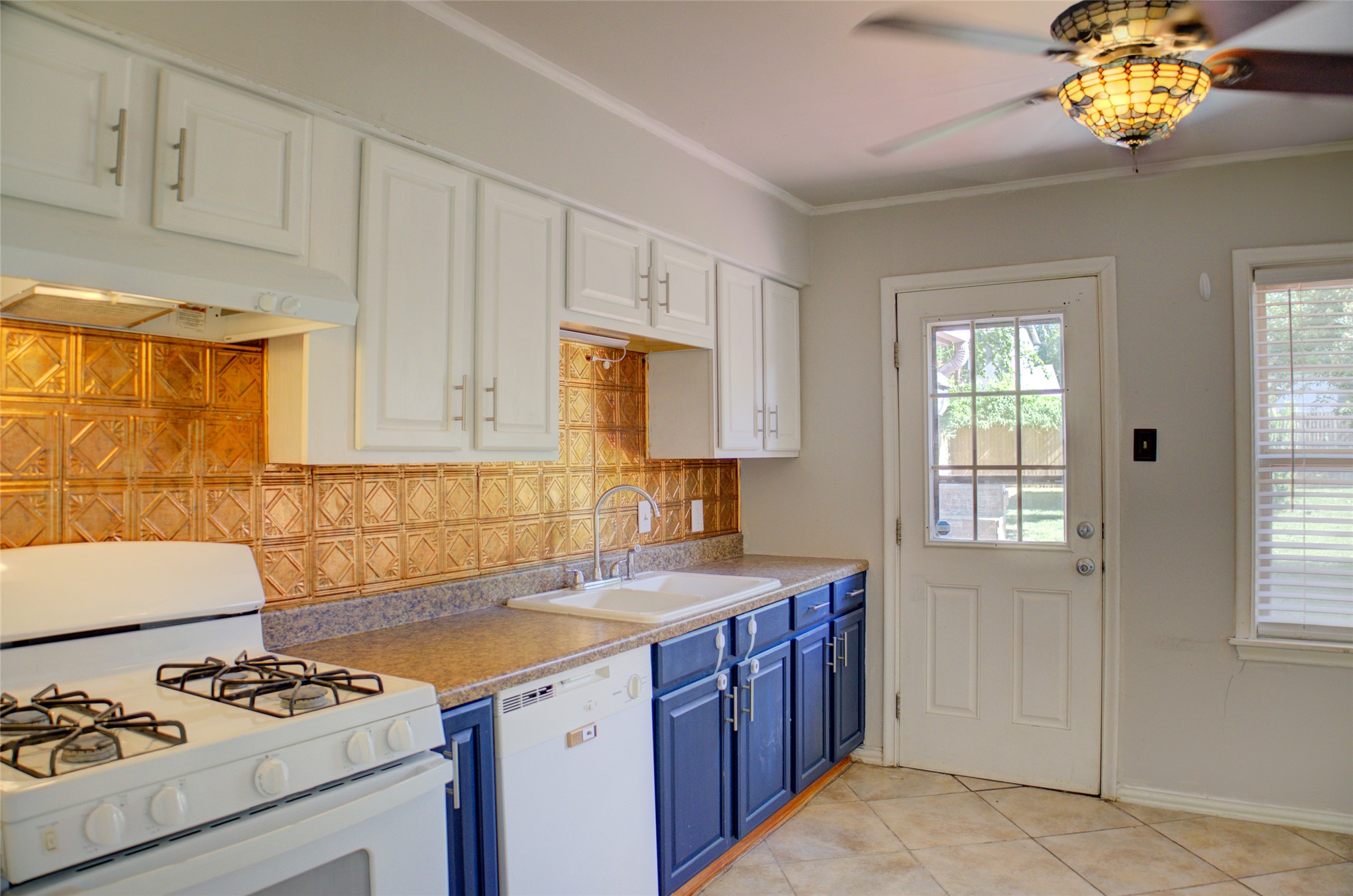4221 E 25th Place E Tulsa OK 74114