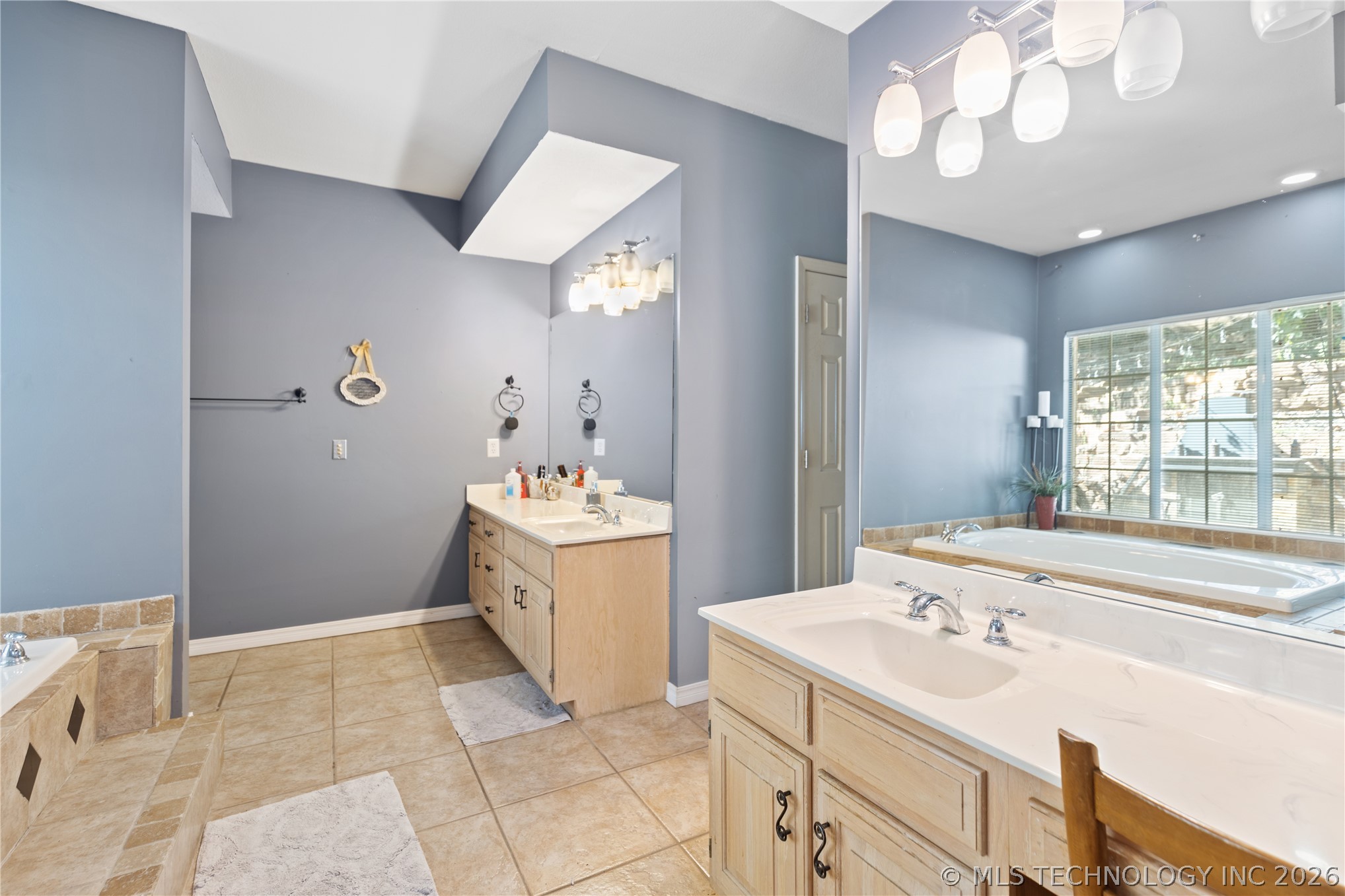 5009 E 86th Place Tulsa OK 74137