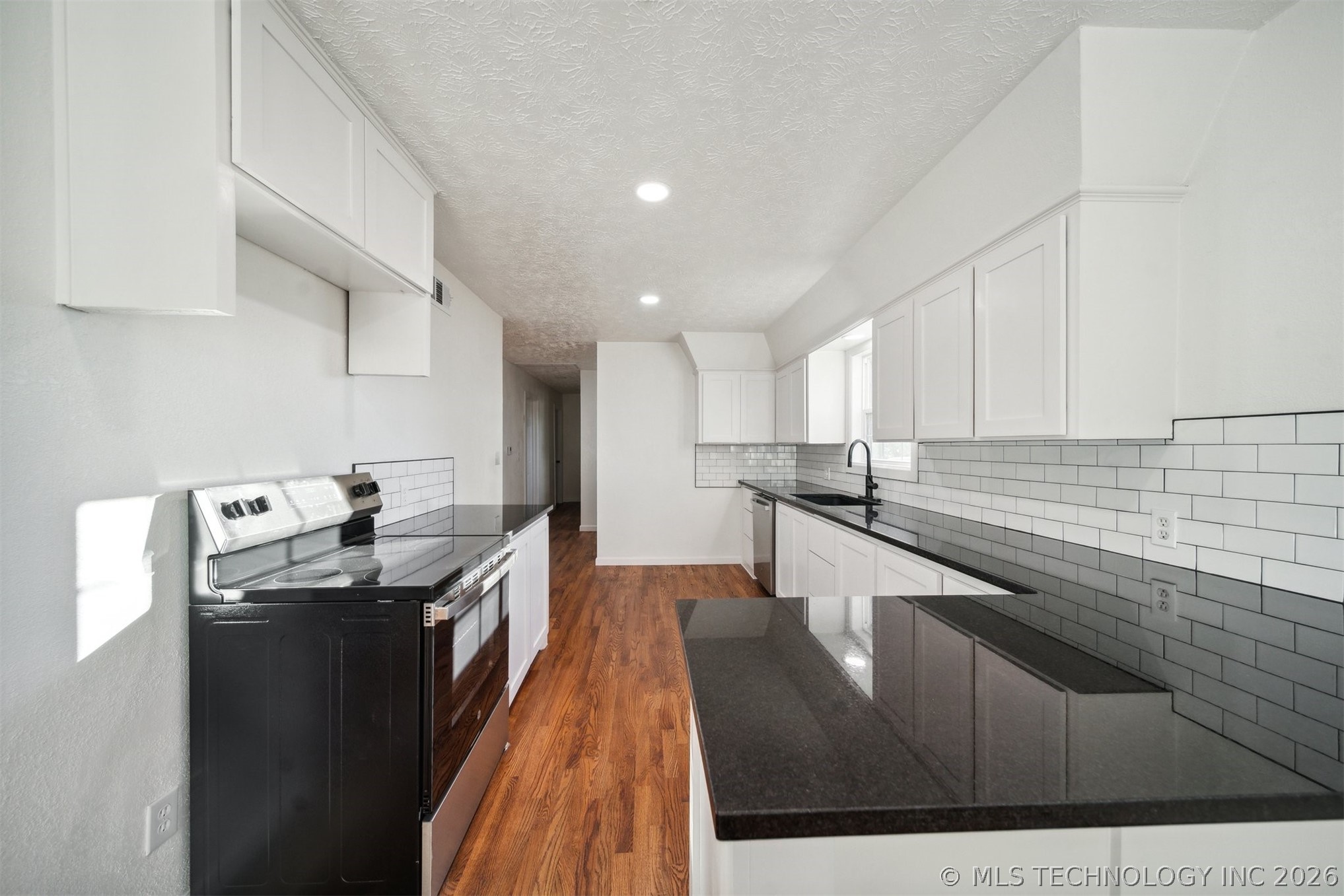21 N Indianola Street Pryor OK 74361