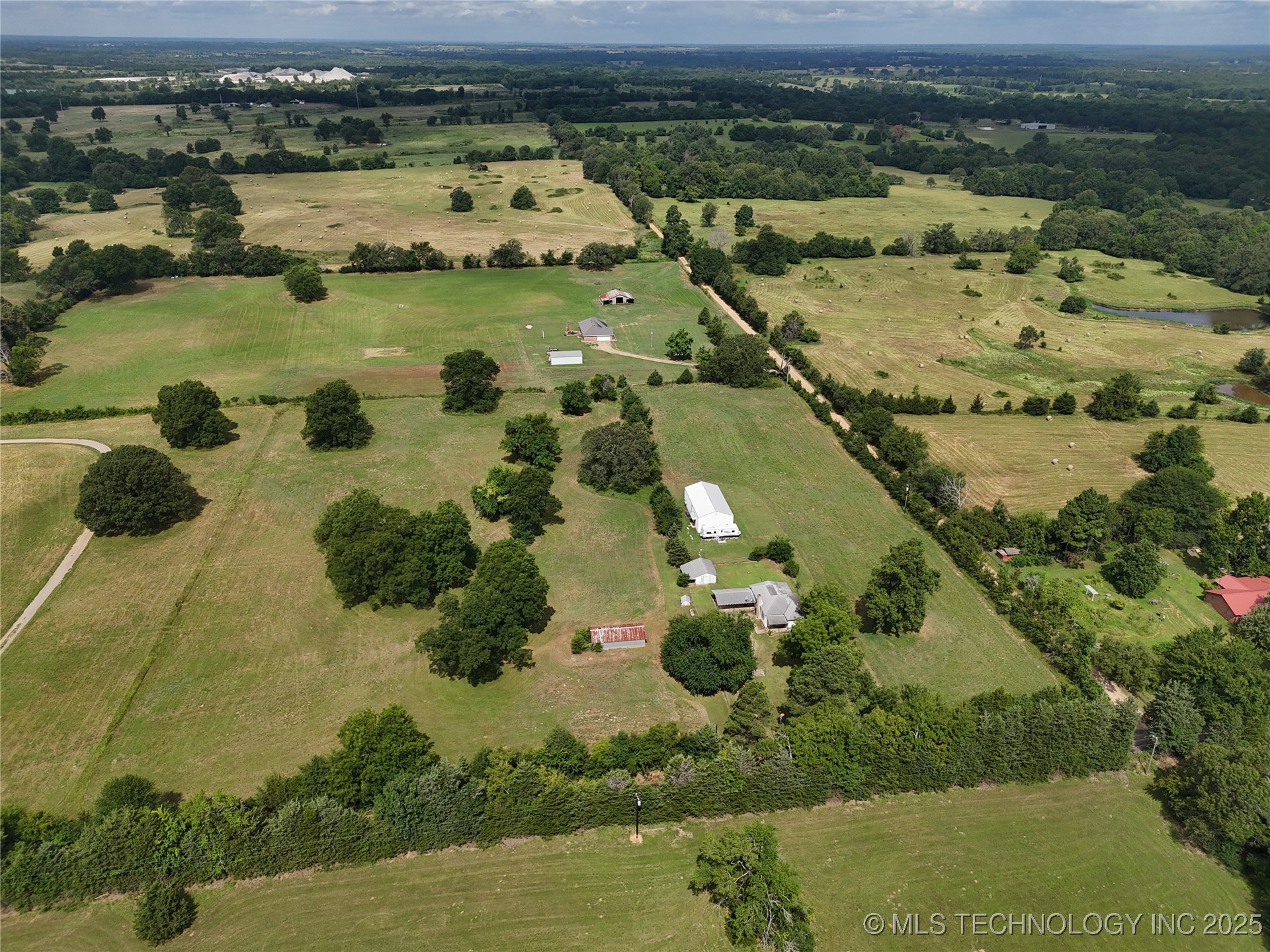 652 N 4230 Road Hugo OK 74743