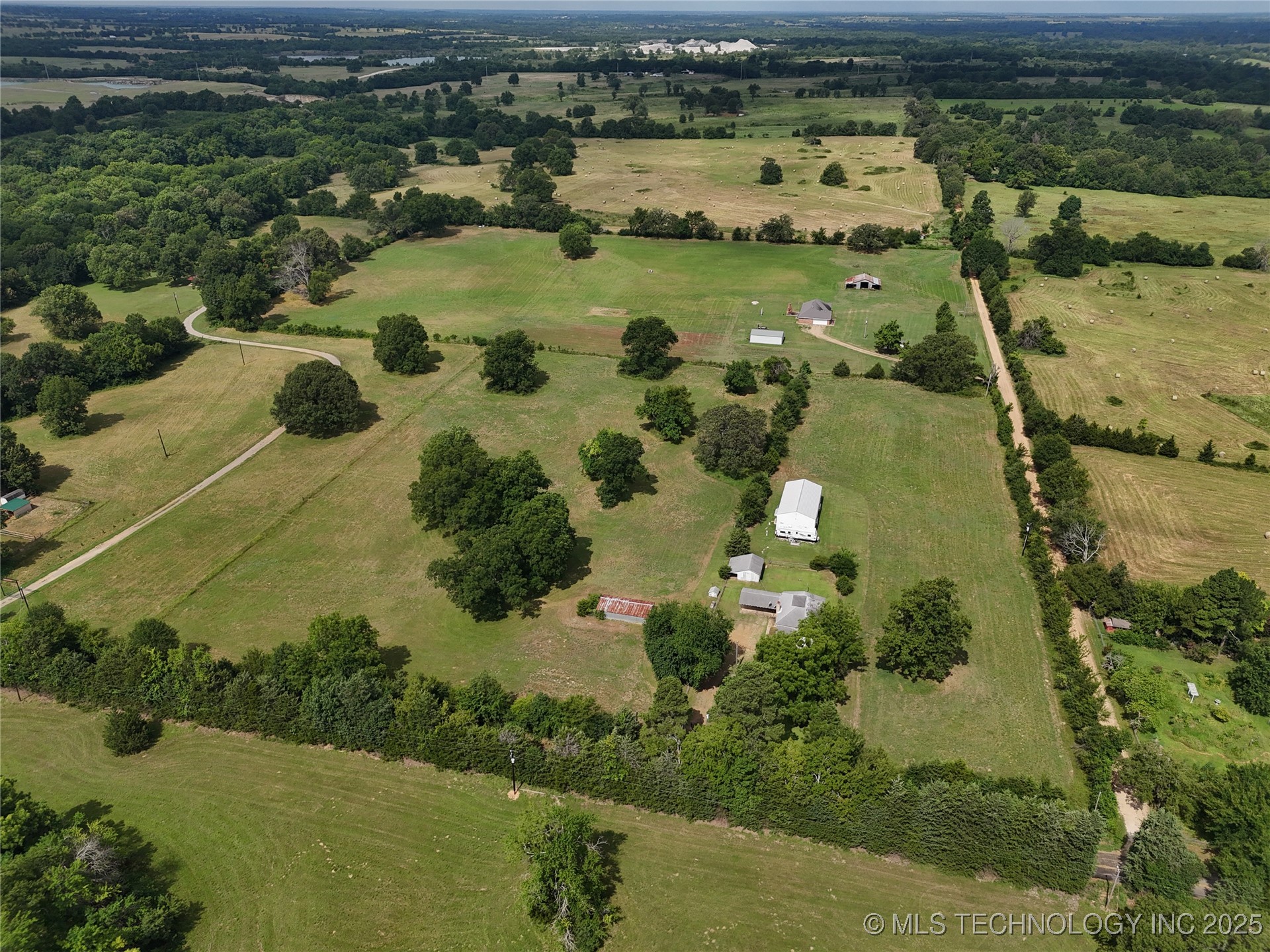 652 N 4230 Road Hugo OK 74743