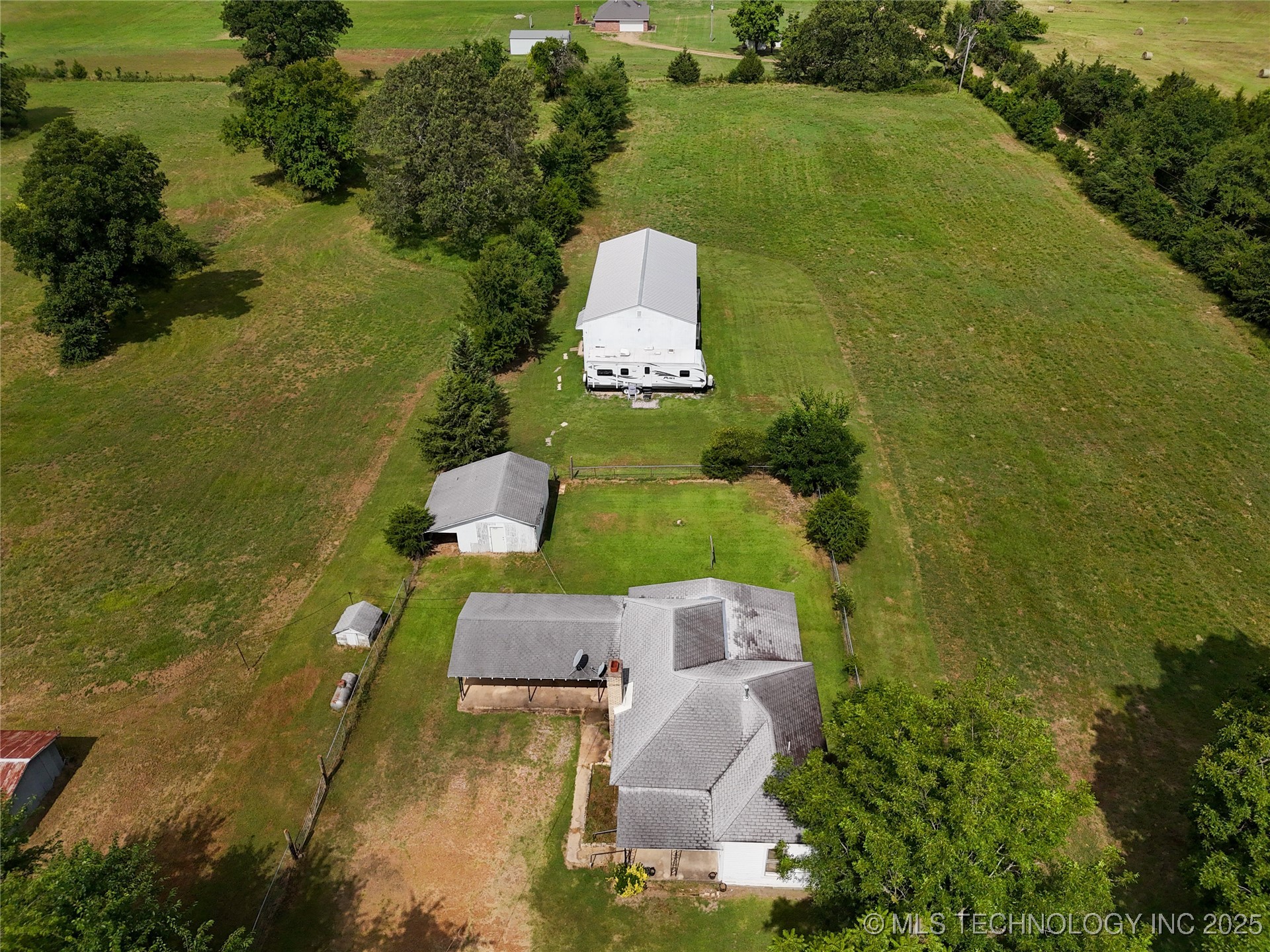 652 N 4230 Road Hugo OK 74743