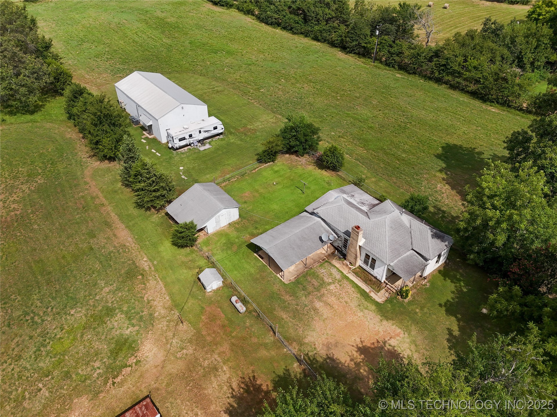 652 N 4230 Road Hugo OK 74743