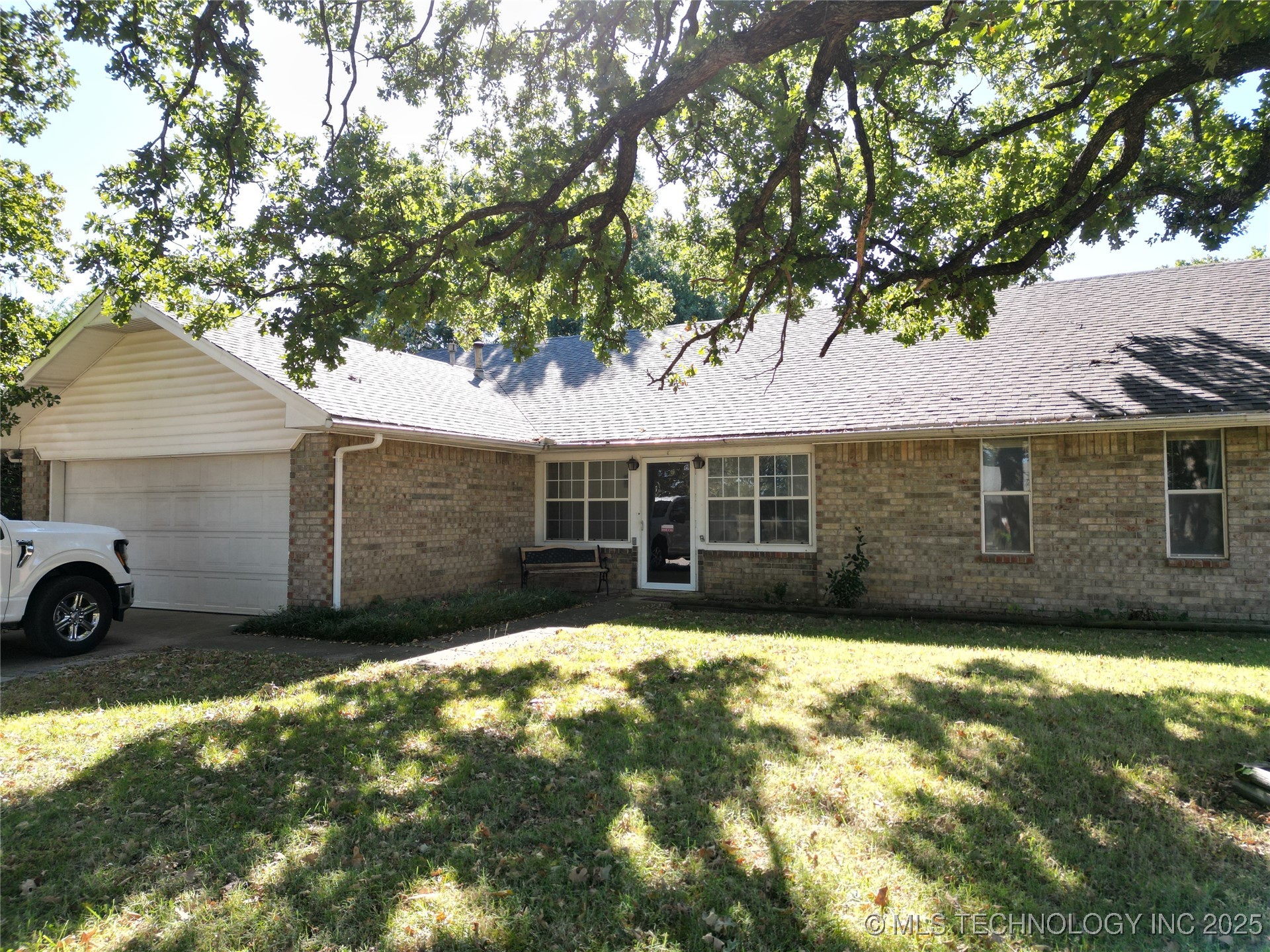 2106 Oakglen Drive Ardmore OK 73401