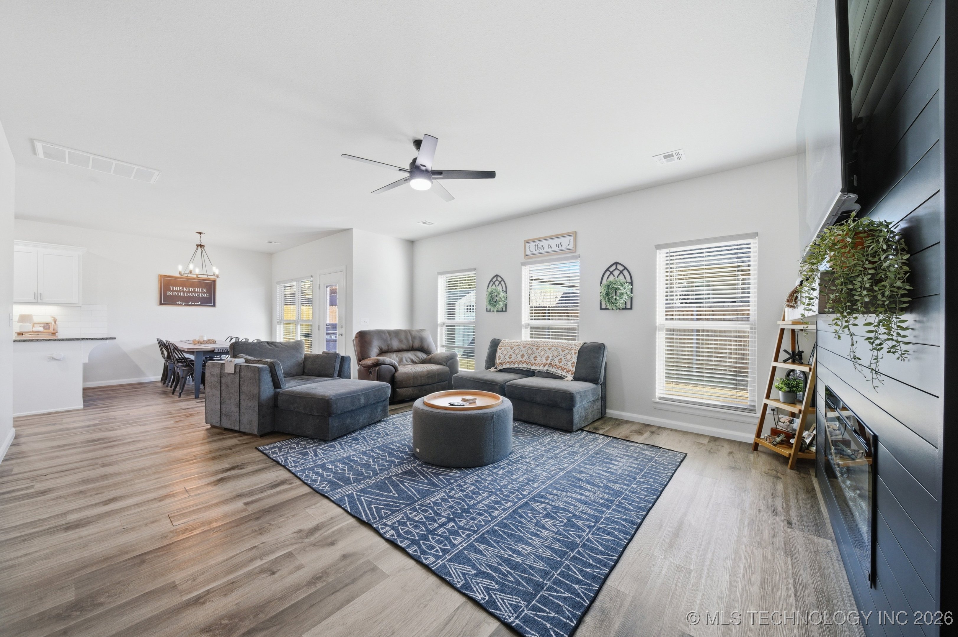 215 W 52nd Street Sand Springs OK 74063