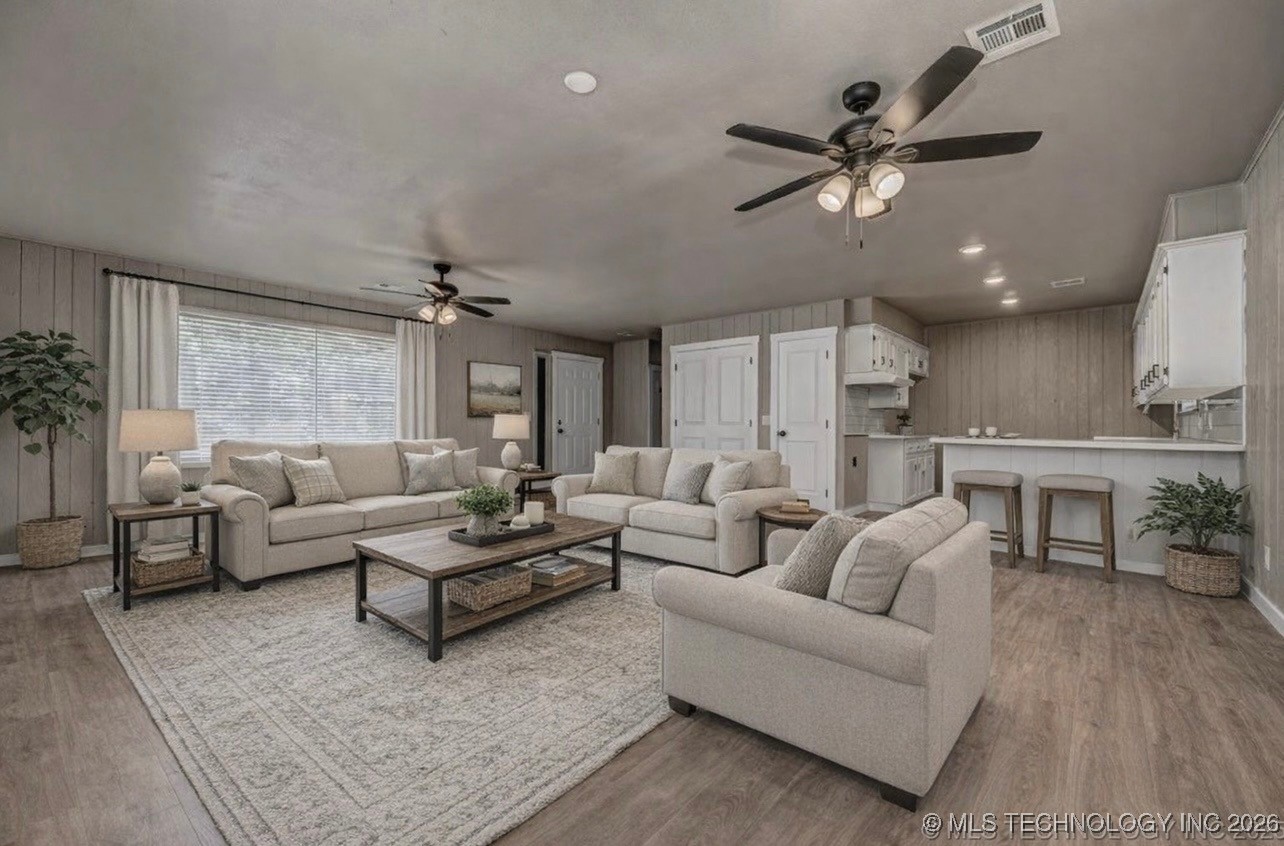 504 E Paul Allen OK 74825