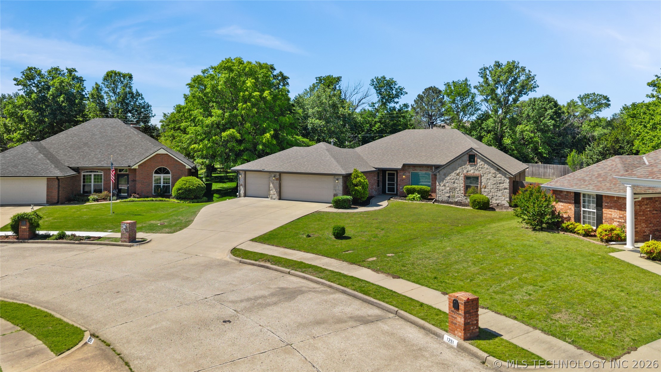1257 East Drive Bartlesville OK 74006