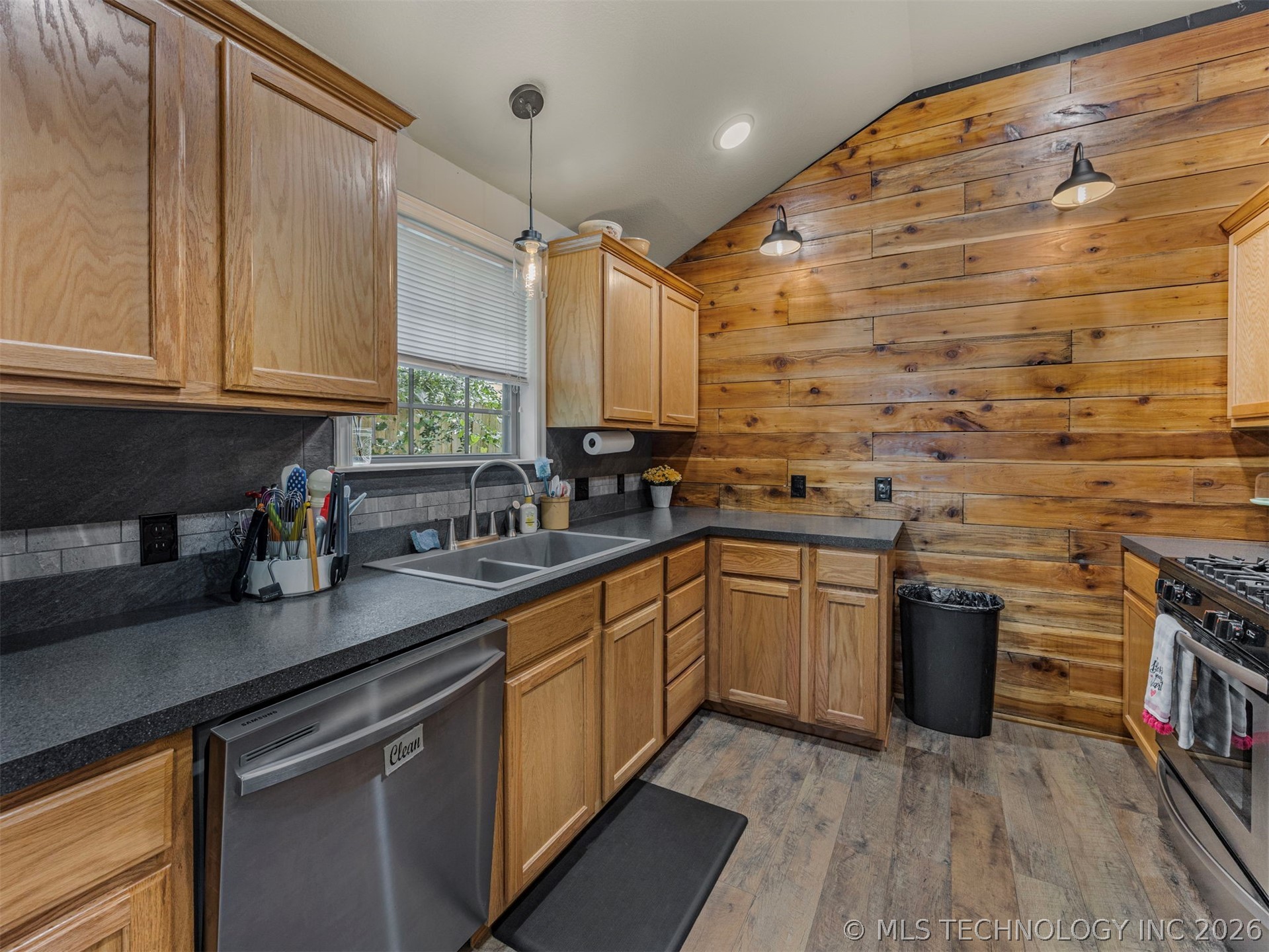 522 S Muskogee Avenue Claremore OK 74017