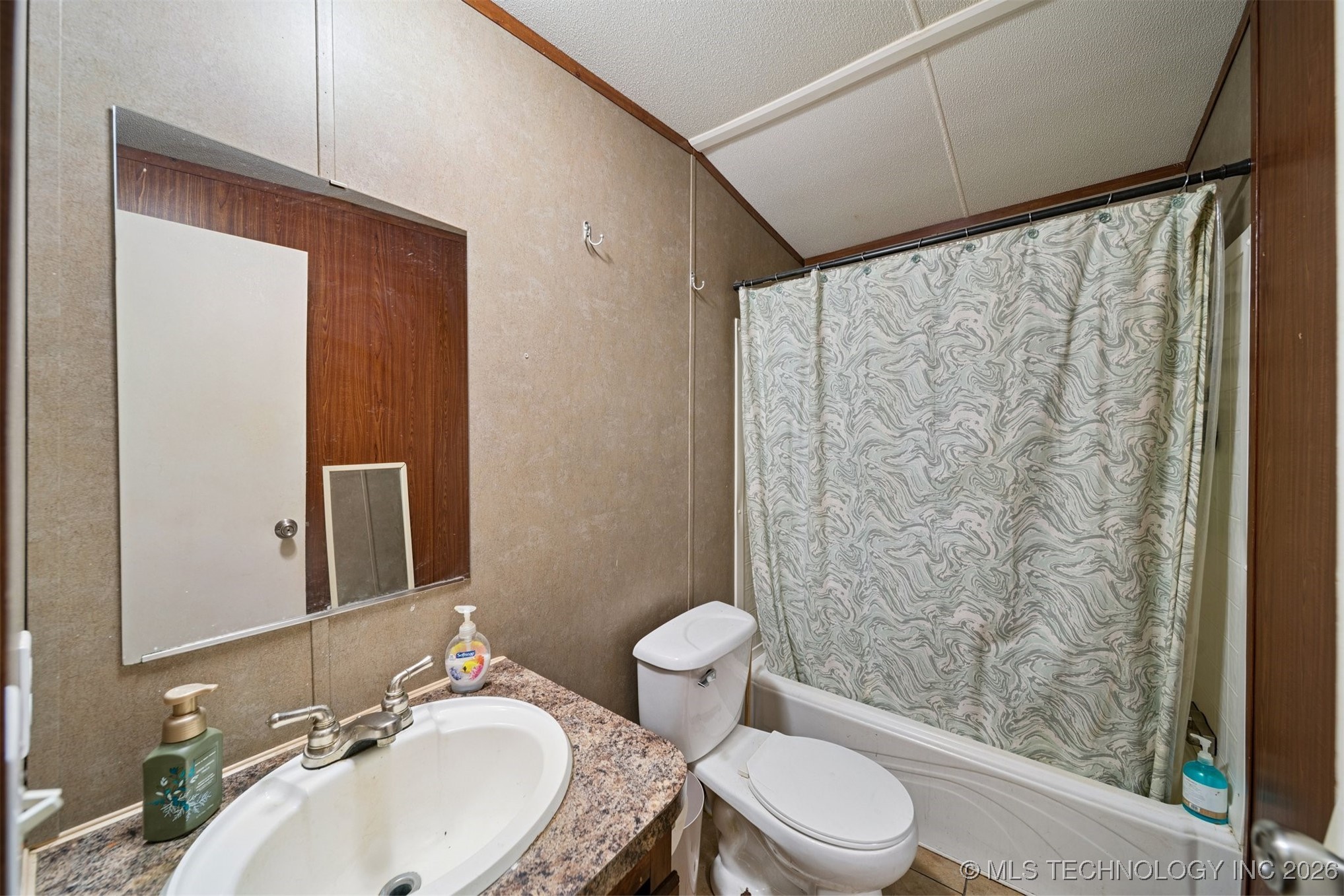 11815 E 255 Road Nowata OK 74048