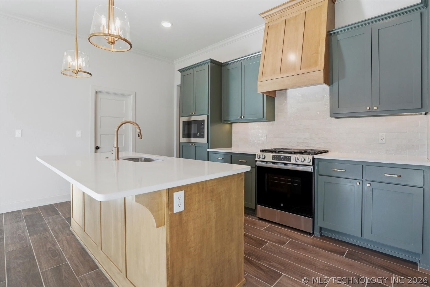 7215 E Queens Street Broken Arrow OK 74014