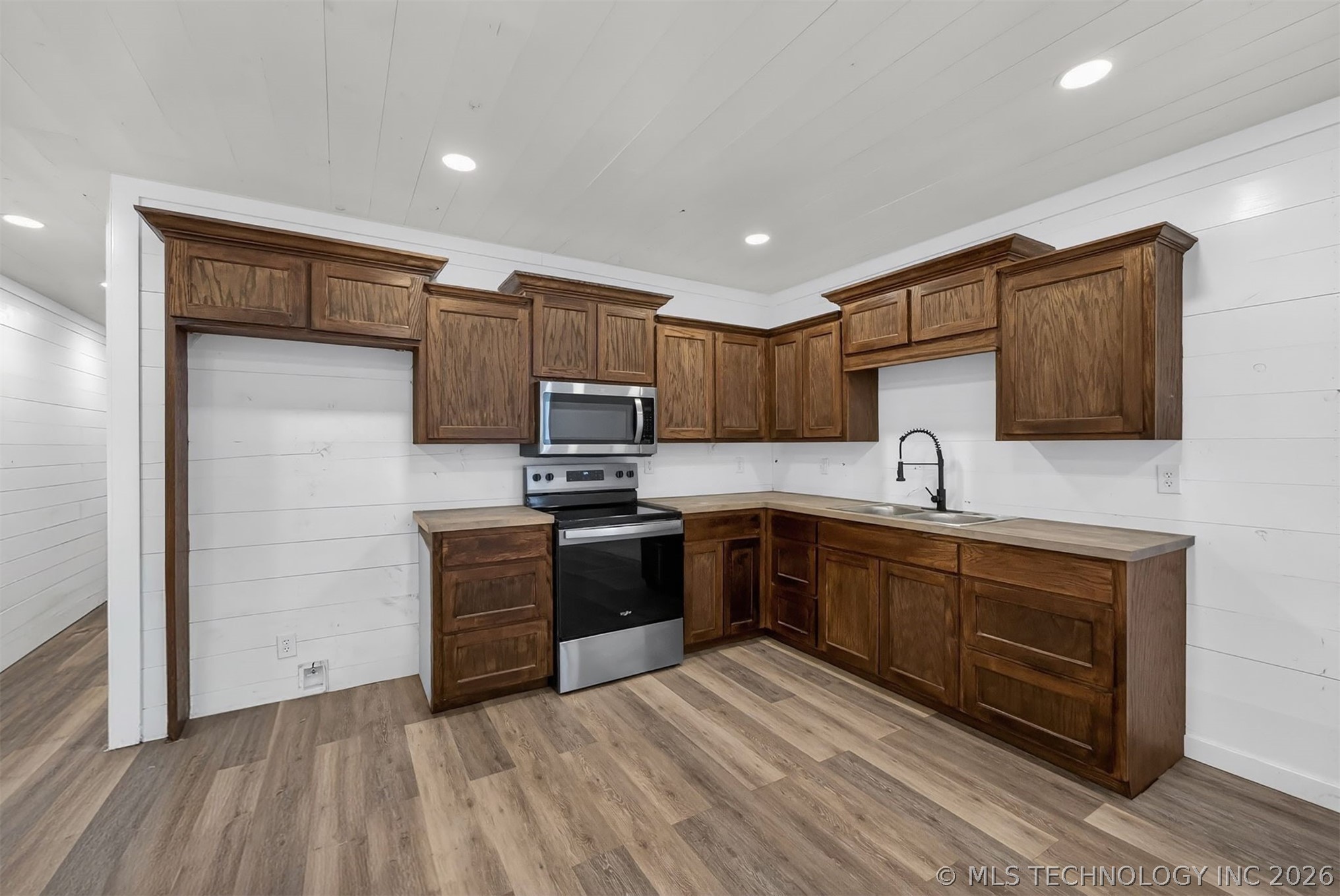 139172 State Highway 82 Tahlequah OK 74464