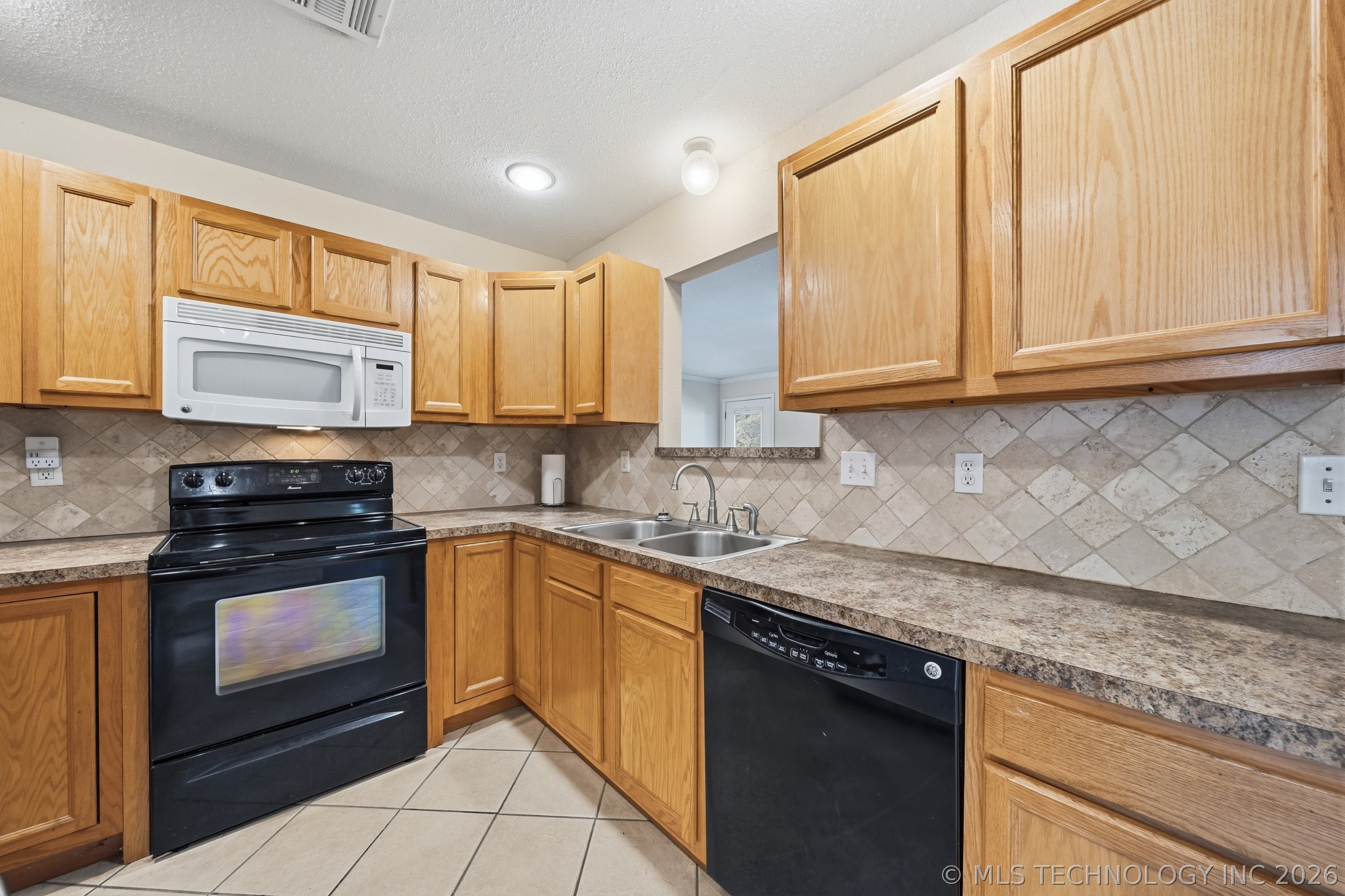 19375 Redbud Drive Catoosa OK 74015