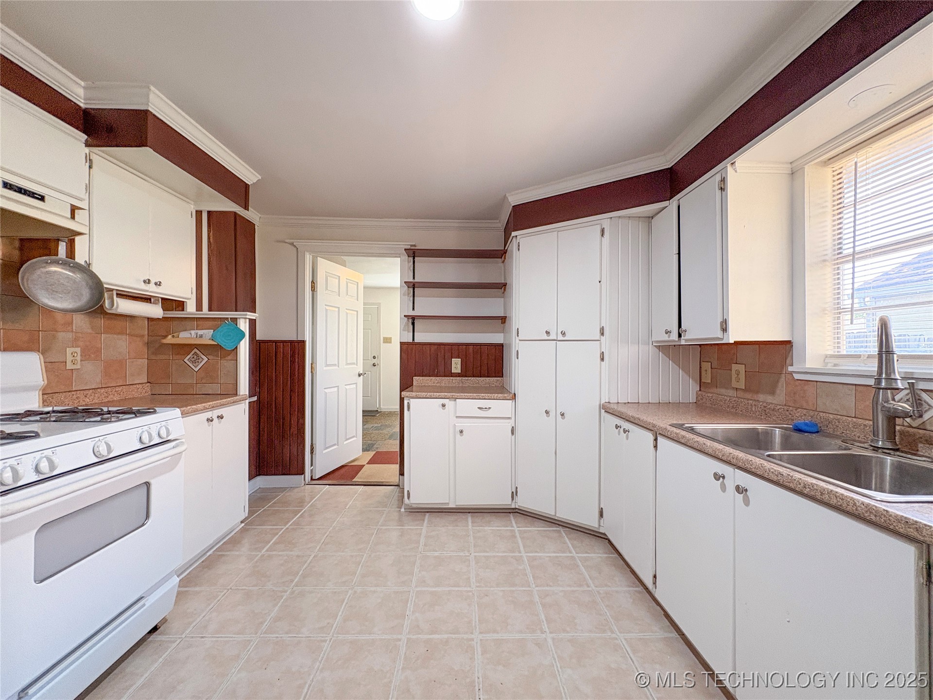 2220 W 40th Street Tulsa OK 74107