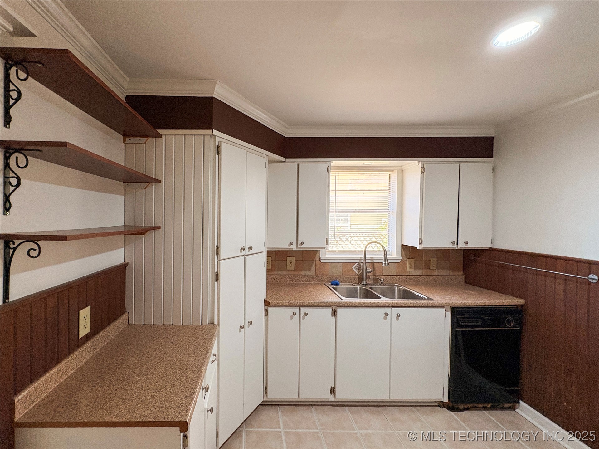 2220 W 40th Street Tulsa OK 74107