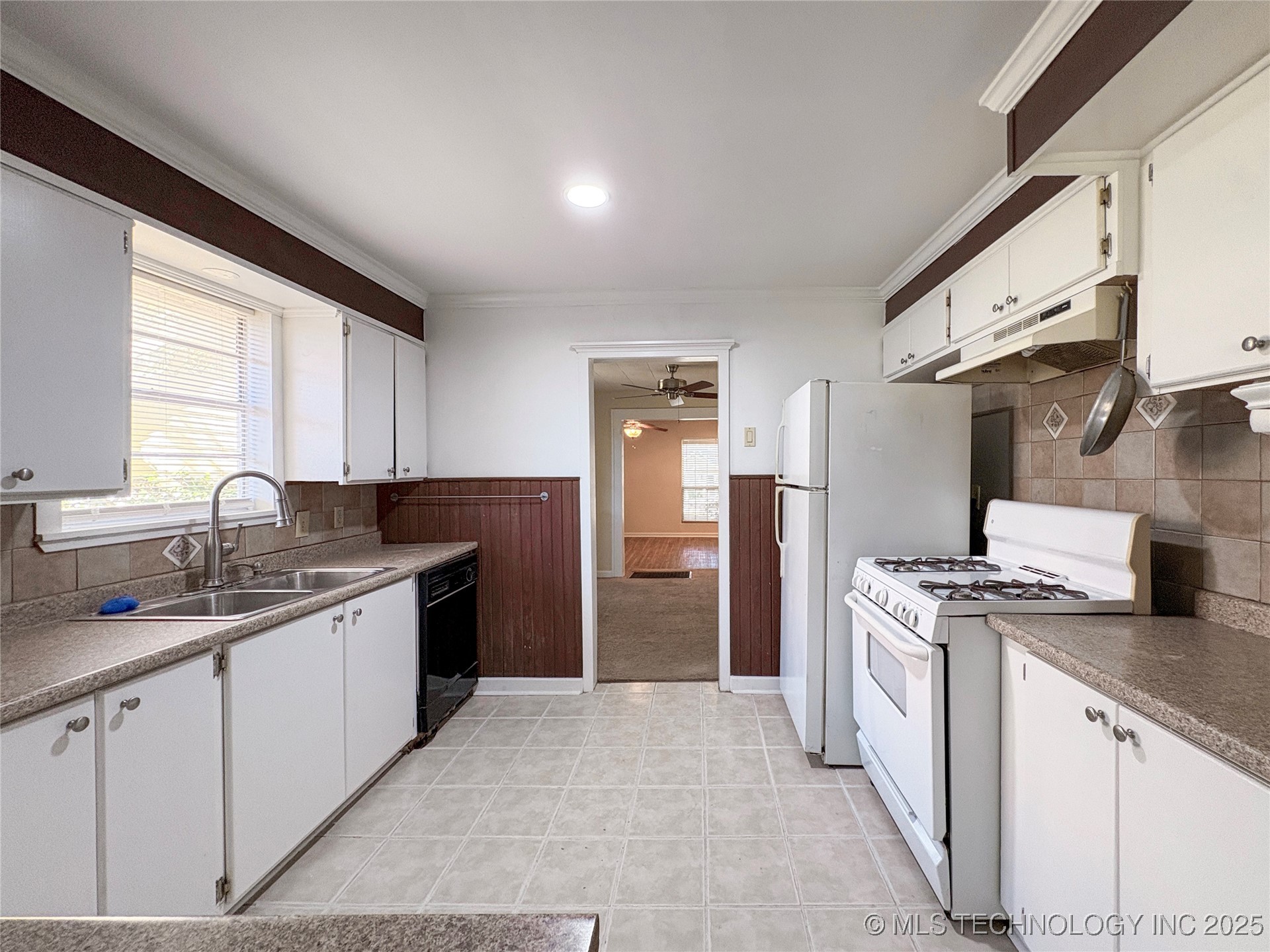 2220 W 40th Street Tulsa OK 74107