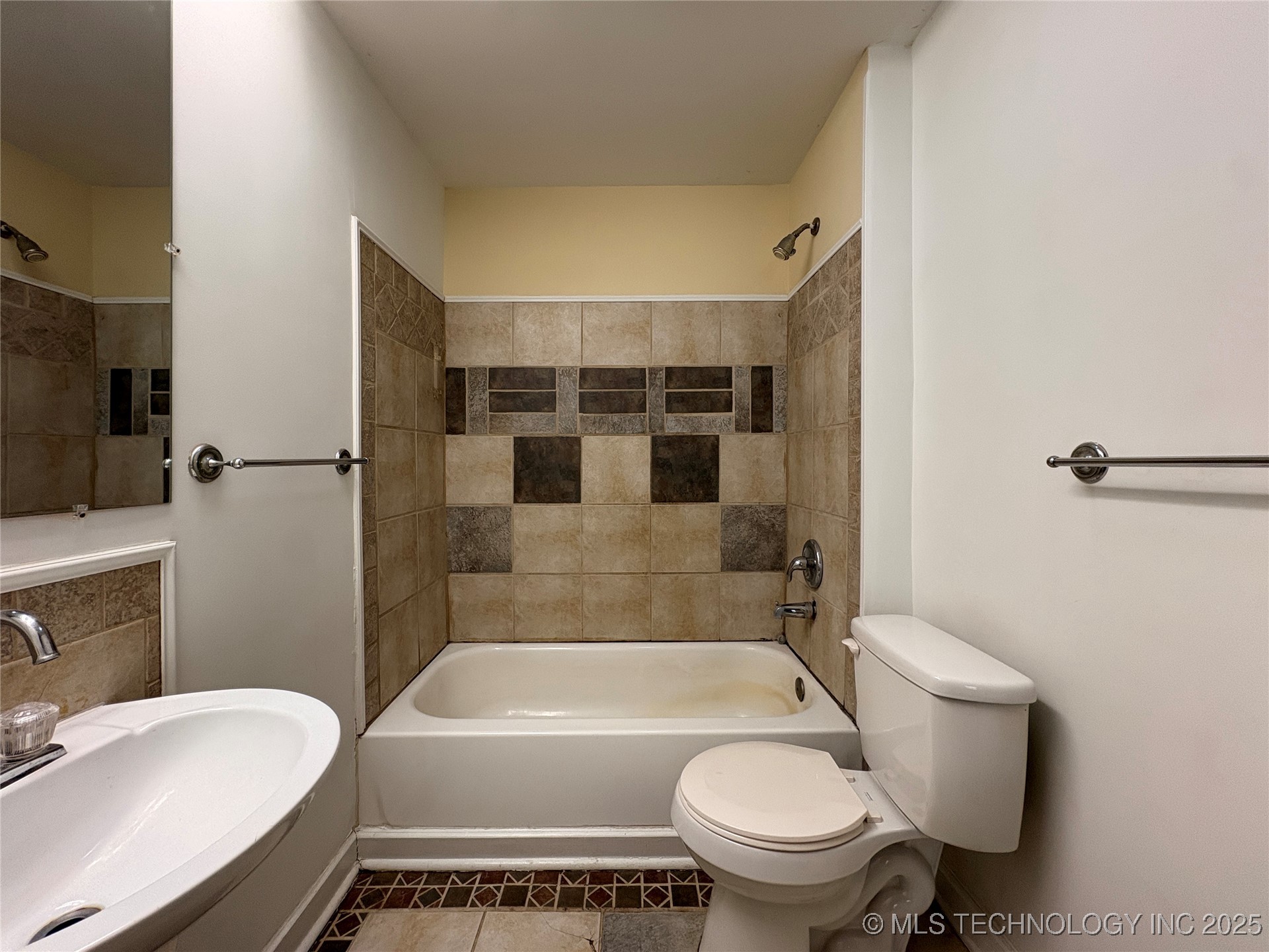 2220 W 40th Street Tulsa OK 74107