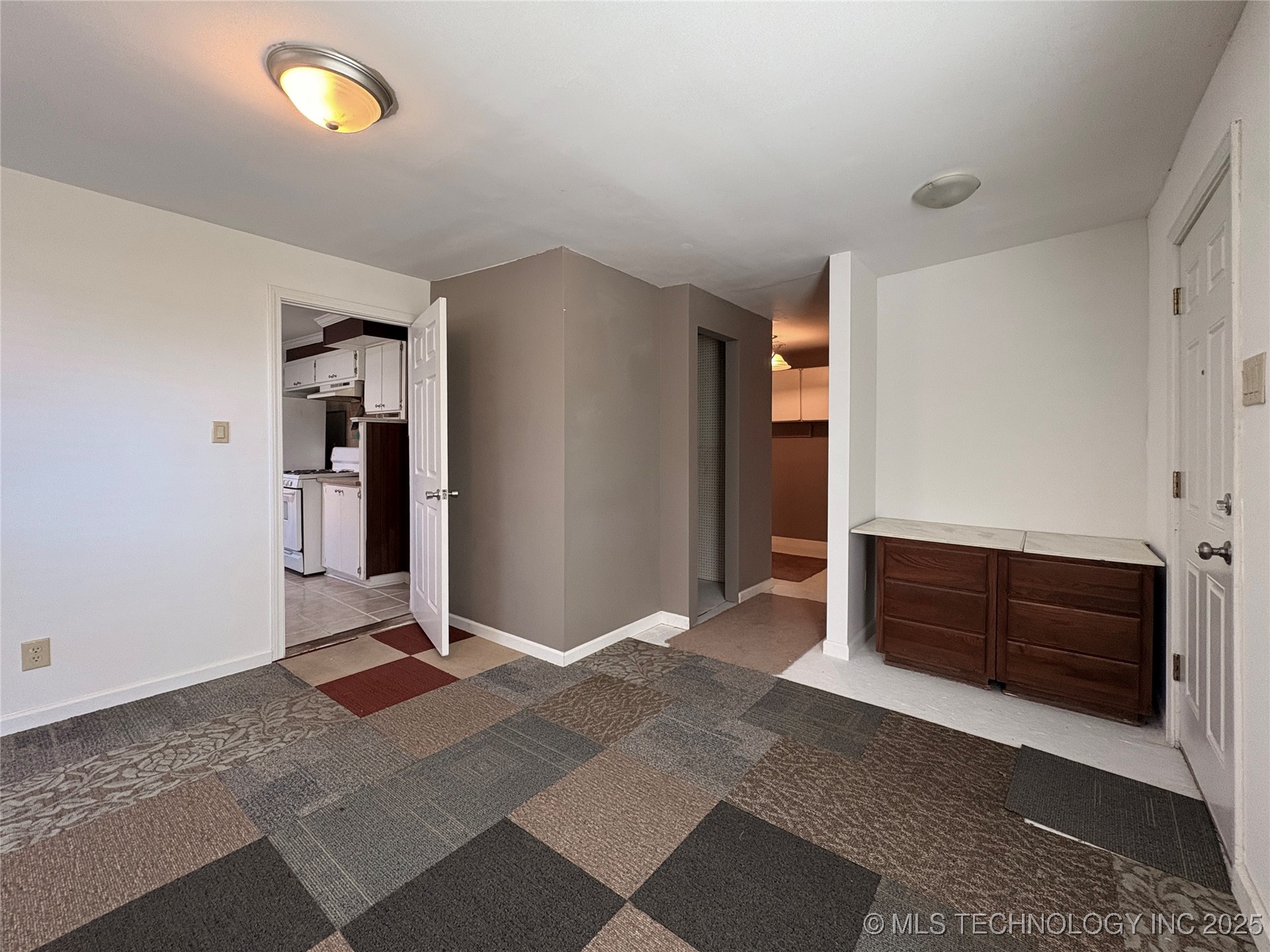 2220 W 40th Street Tulsa OK 74107