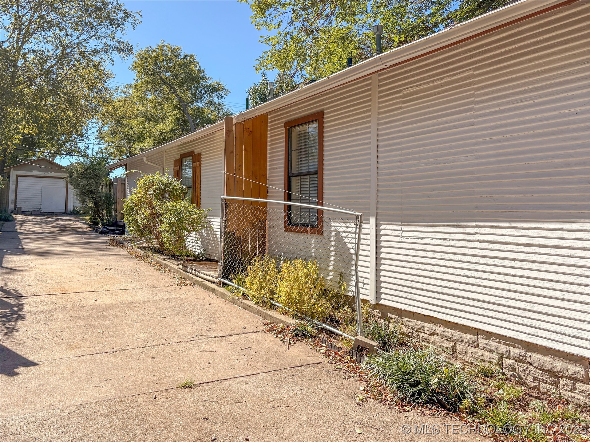 2220 W 40th Street Tulsa OK 74107
