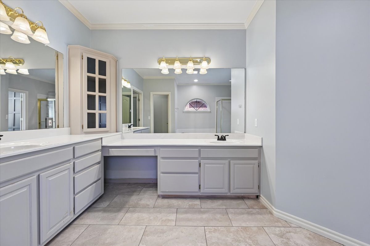 9822 E 83rd Place Tulsa OK 74133