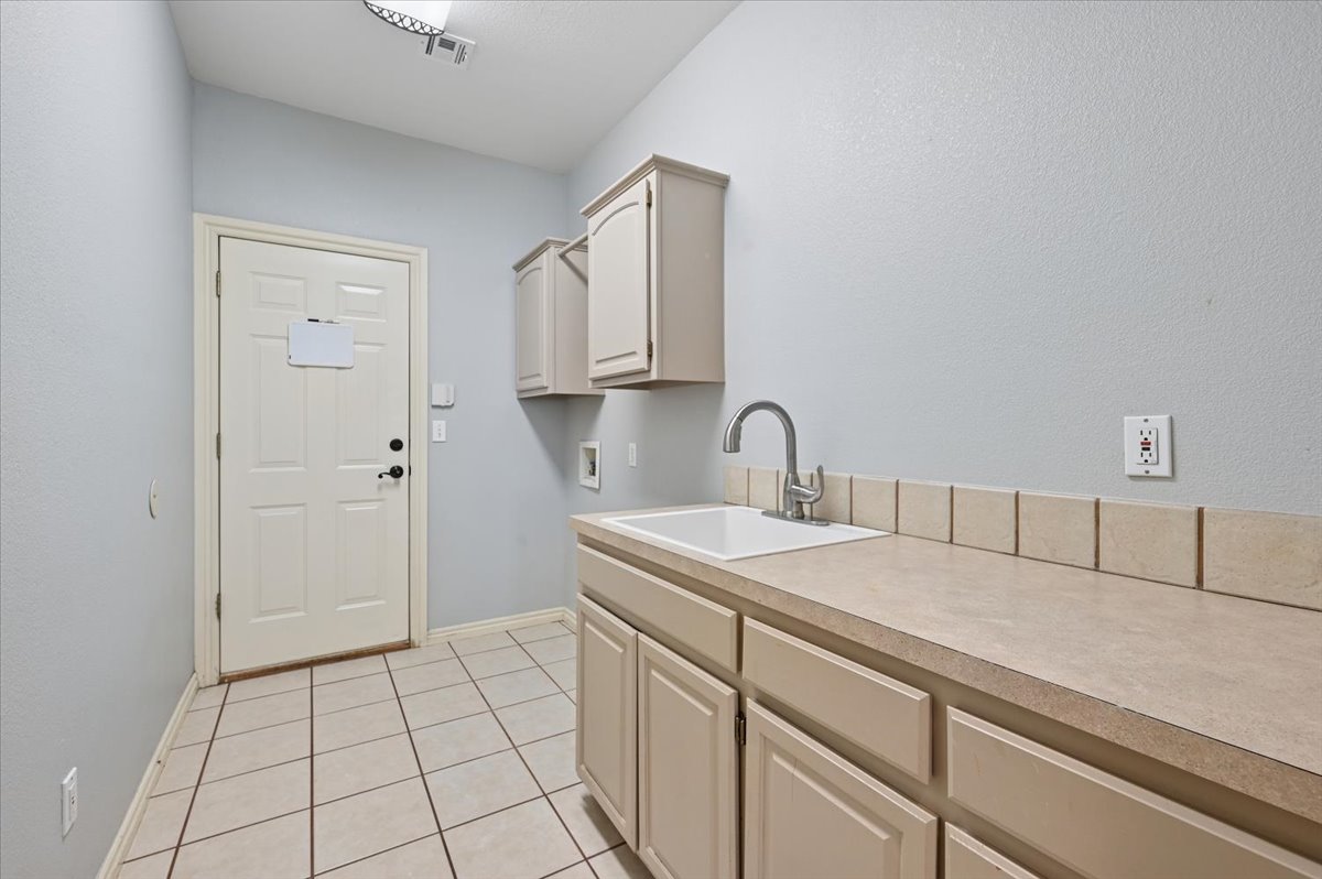 9822 E 83rd Place Tulsa OK 74133