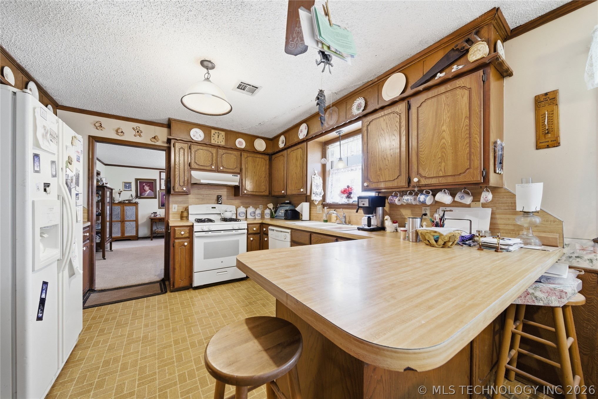 1318 E Fairview Avenue Nowata OK 74048
