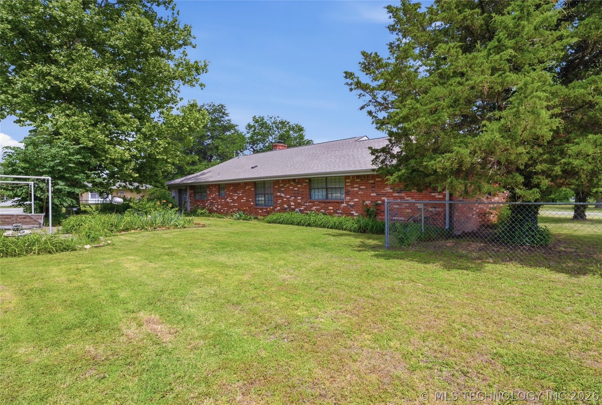 1318 E Fairview Avenue Nowata OK 74048