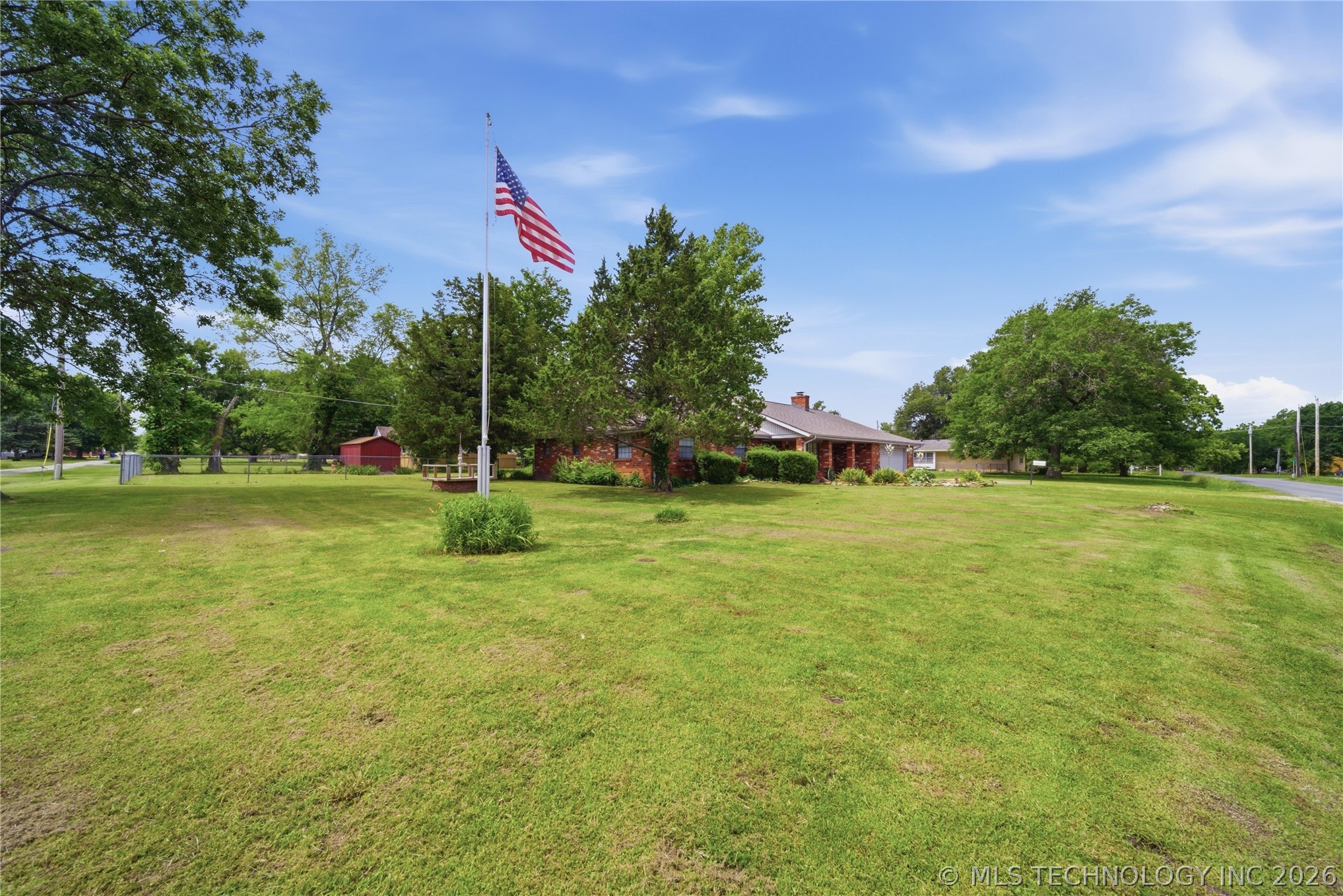 1318 E Fairview Avenue Nowata OK 74048