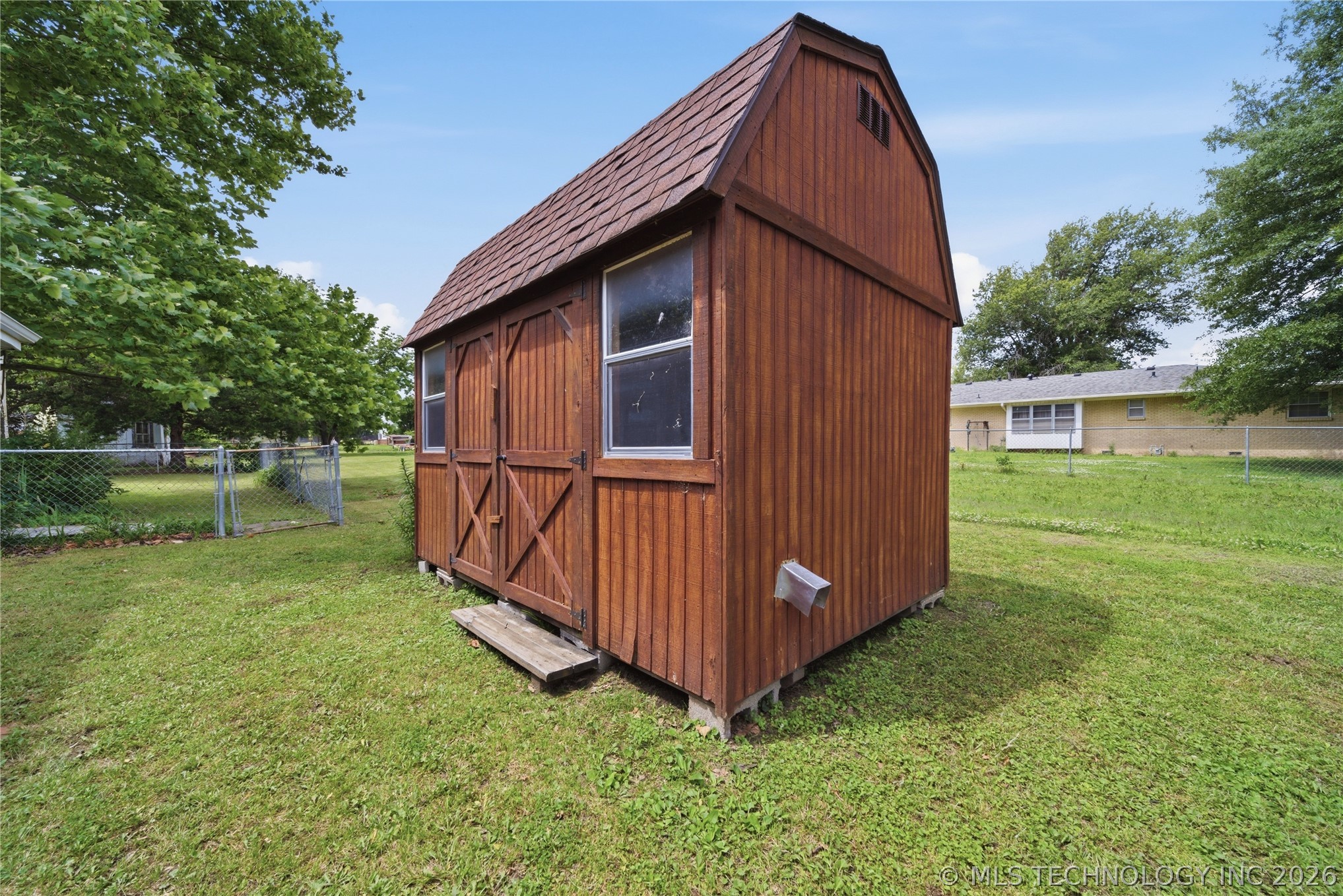1318 E Fairview Avenue Nowata OK 74048