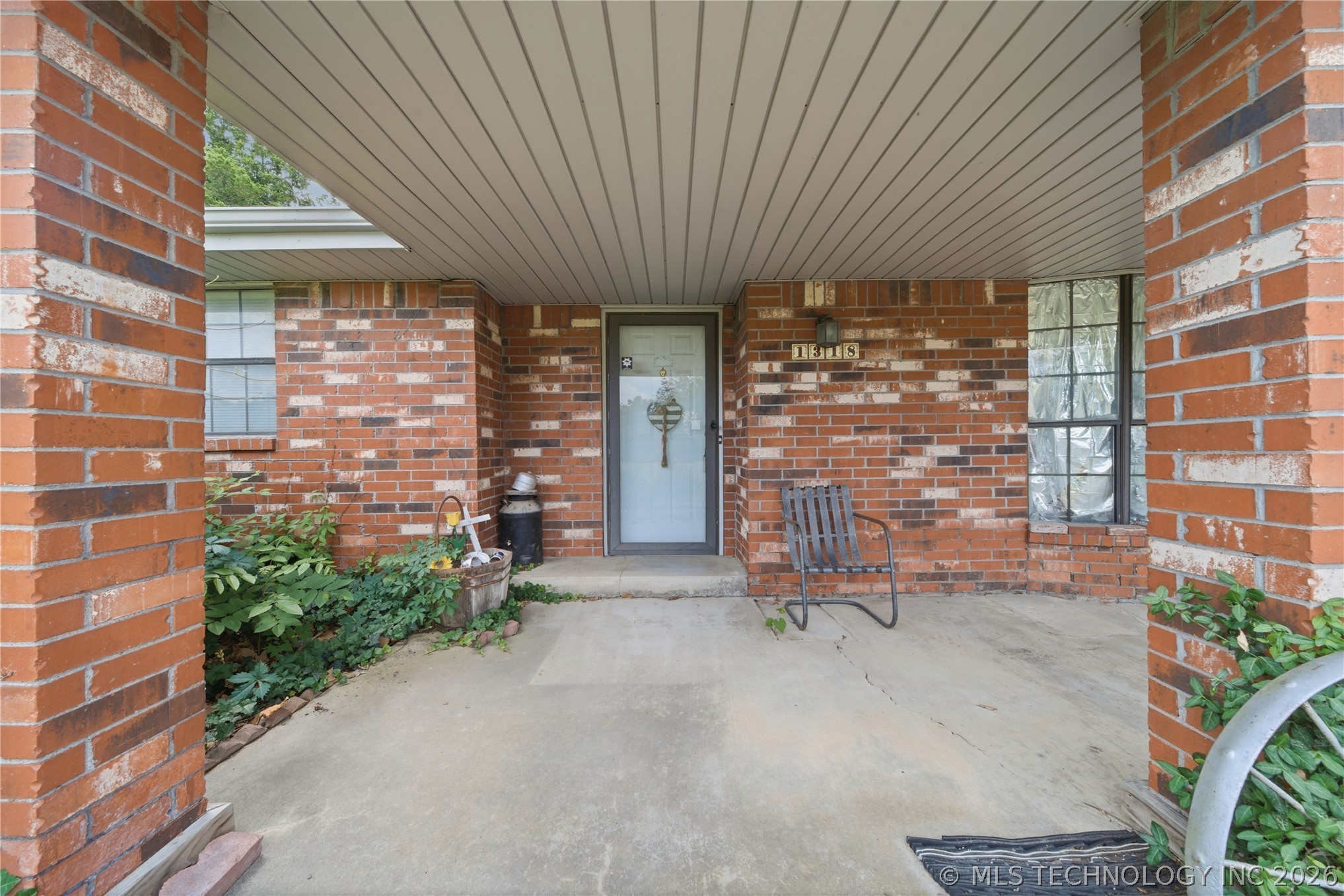 1318 E Fairview Avenue Nowata OK 74048