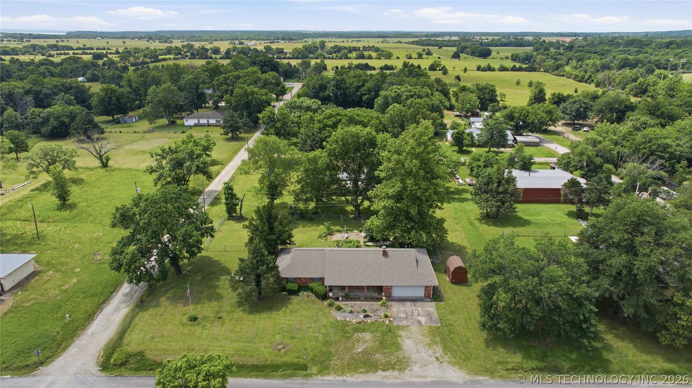 1318 E Fairview Avenue Nowata OK 74048