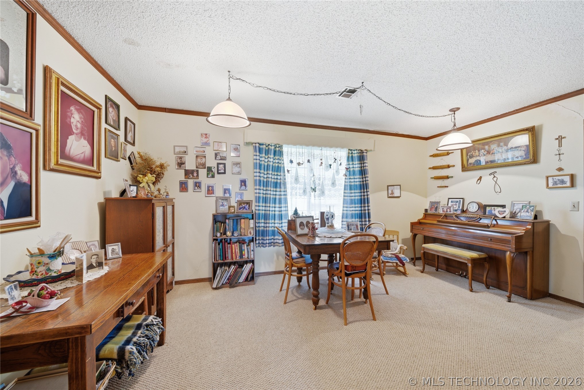 1318 E Fairview Avenue Nowata OK 74048