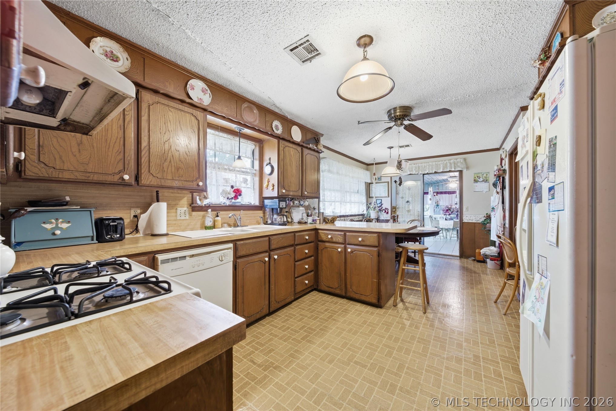 1318 E Fairview Avenue Nowata OK 74048