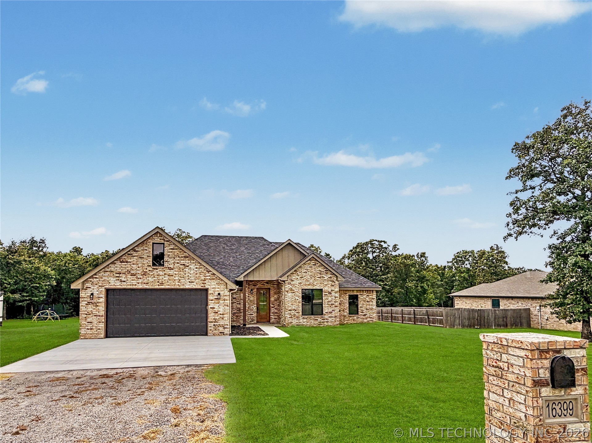 16399 N 573 Road Tahlequah OK 74464