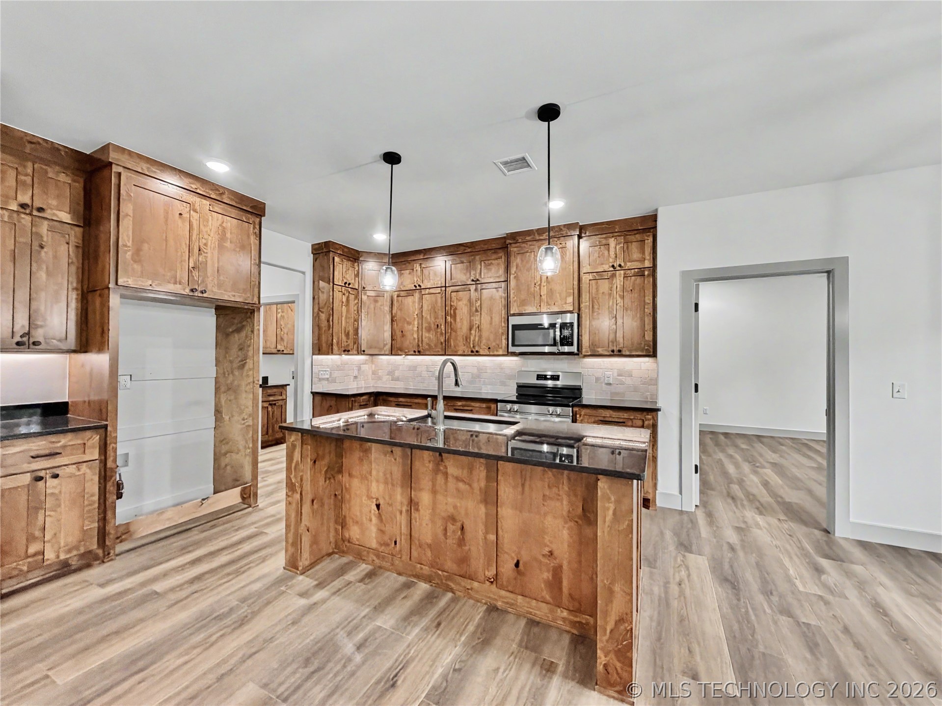 16399 N 573 Road Tahlequah OK 74464