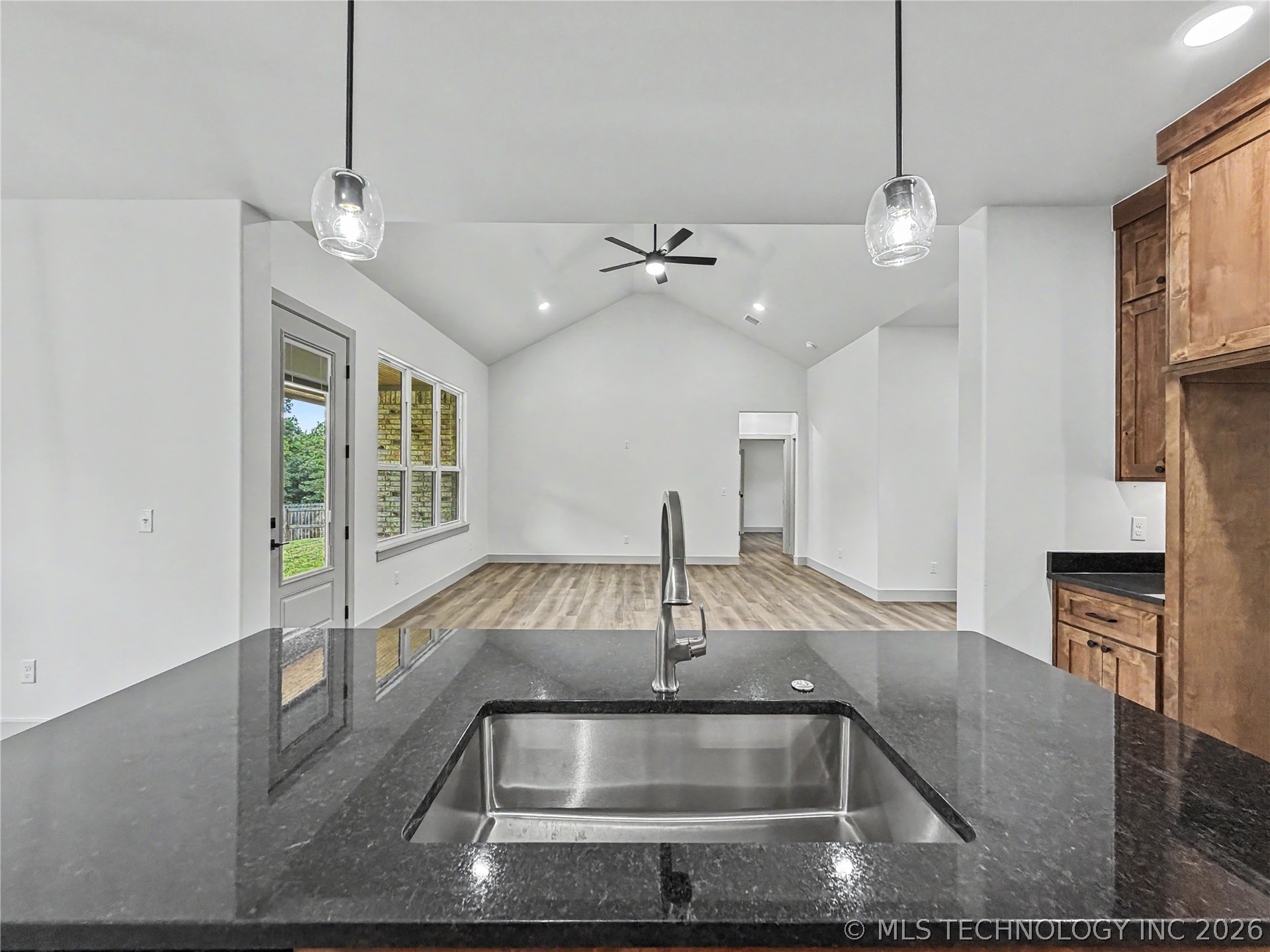 16399 N 573 Road Tahlequah OK 74464