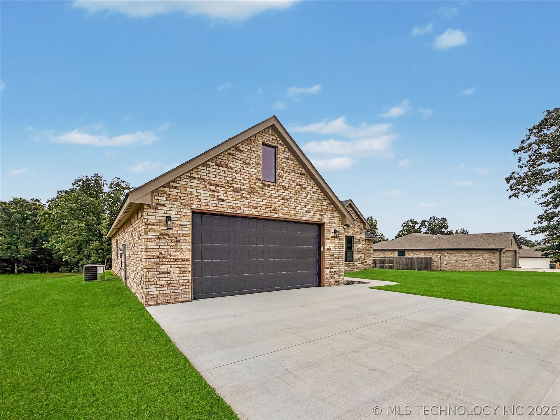 16399 N 573 Road Tahlequah OK 74464