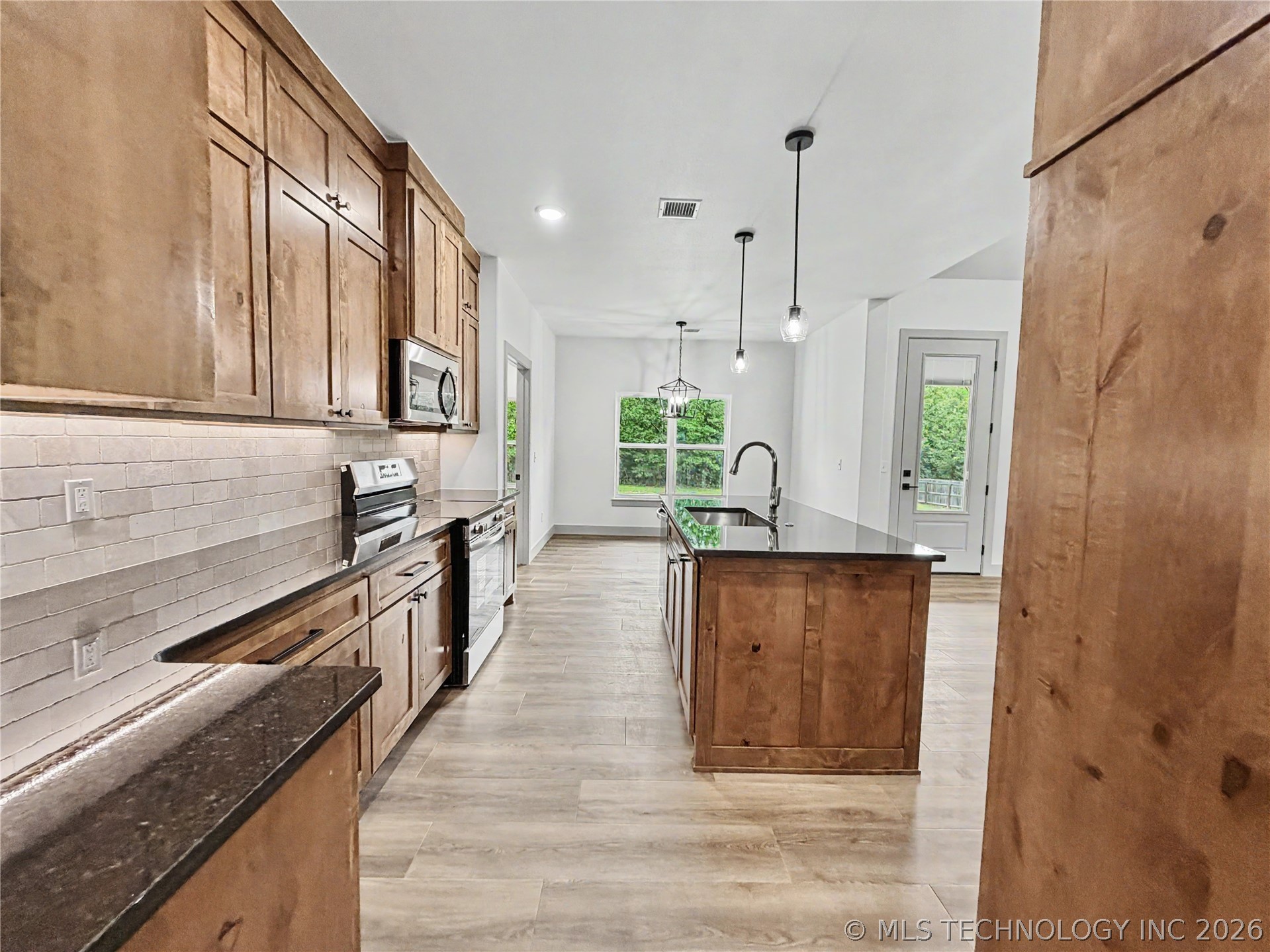 16399 N 573 Road Tahlequah OK 74464