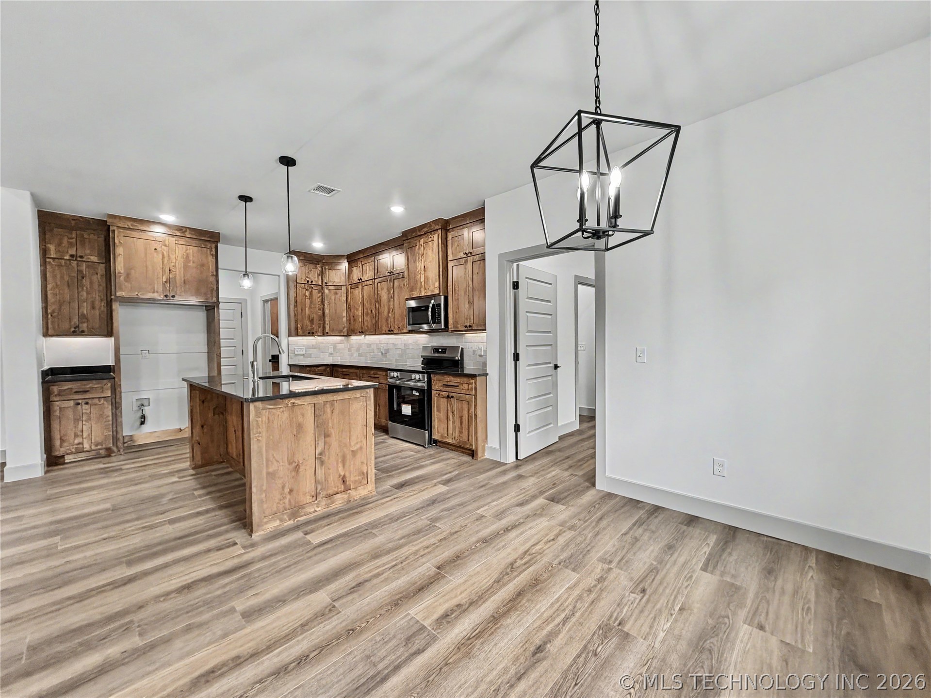 16399 N 573 Road Tahlequah OK 74464